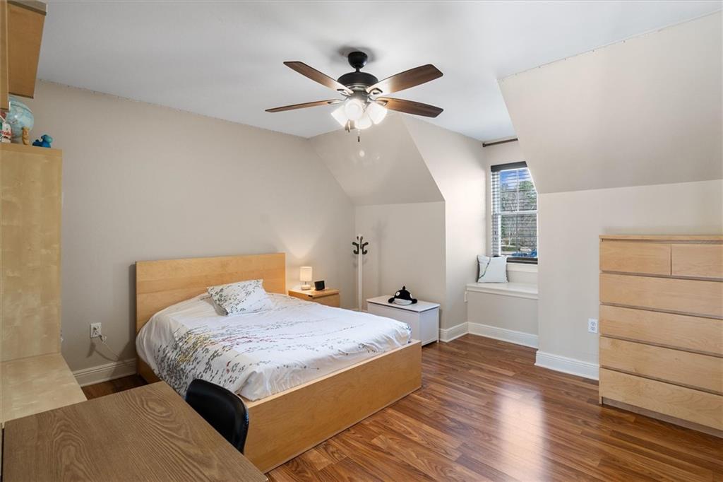 423 RIVER OAKS Drive