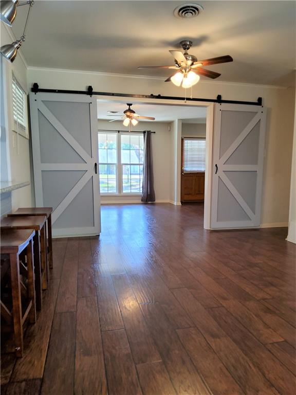 309 ROBIN HOOD Drive