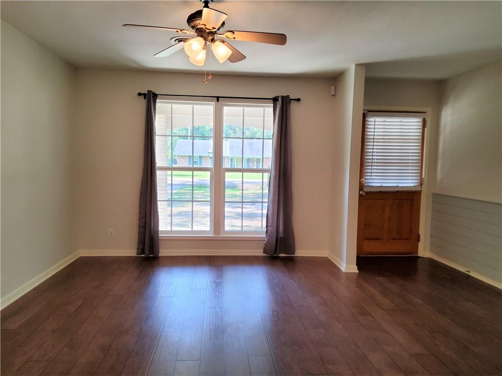 309 ROBIN HOOD Drive