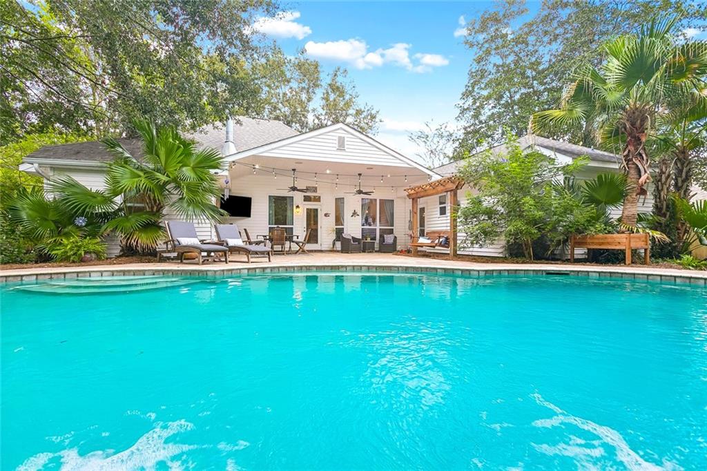 2045 WHITE MYRTLE Drive