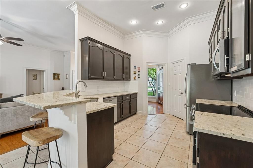 2045 WHITE MYRTLE Drive