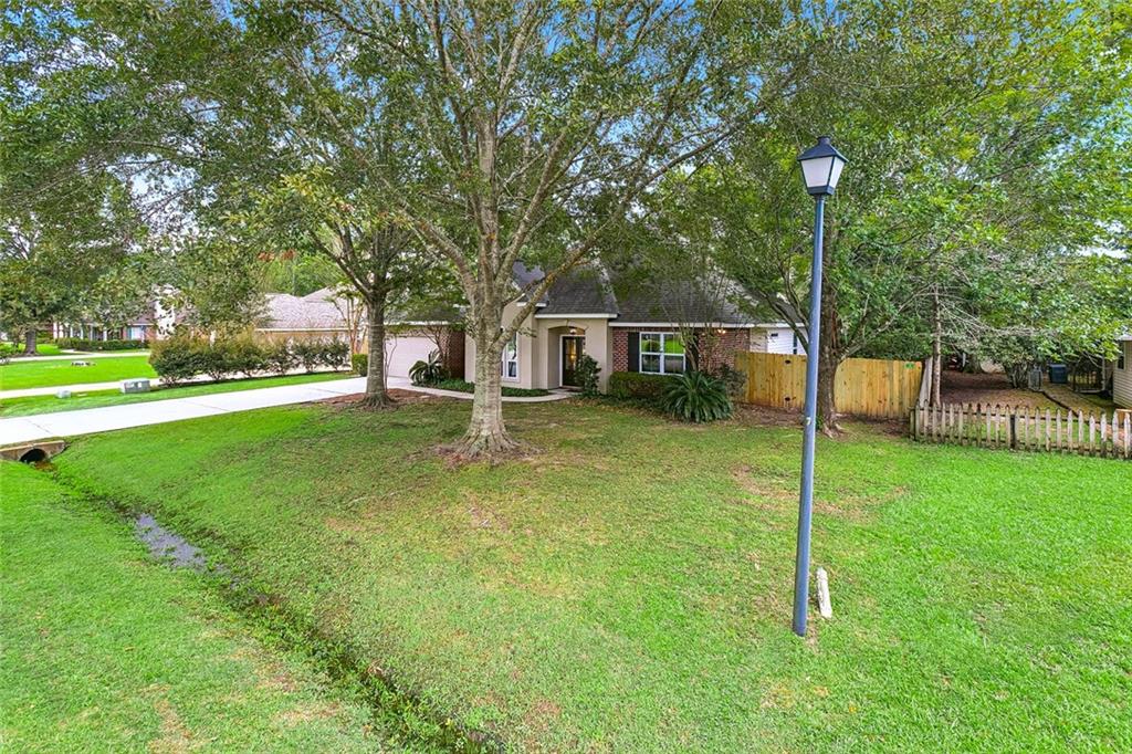 2045 WHITE MYRTLE Drive
