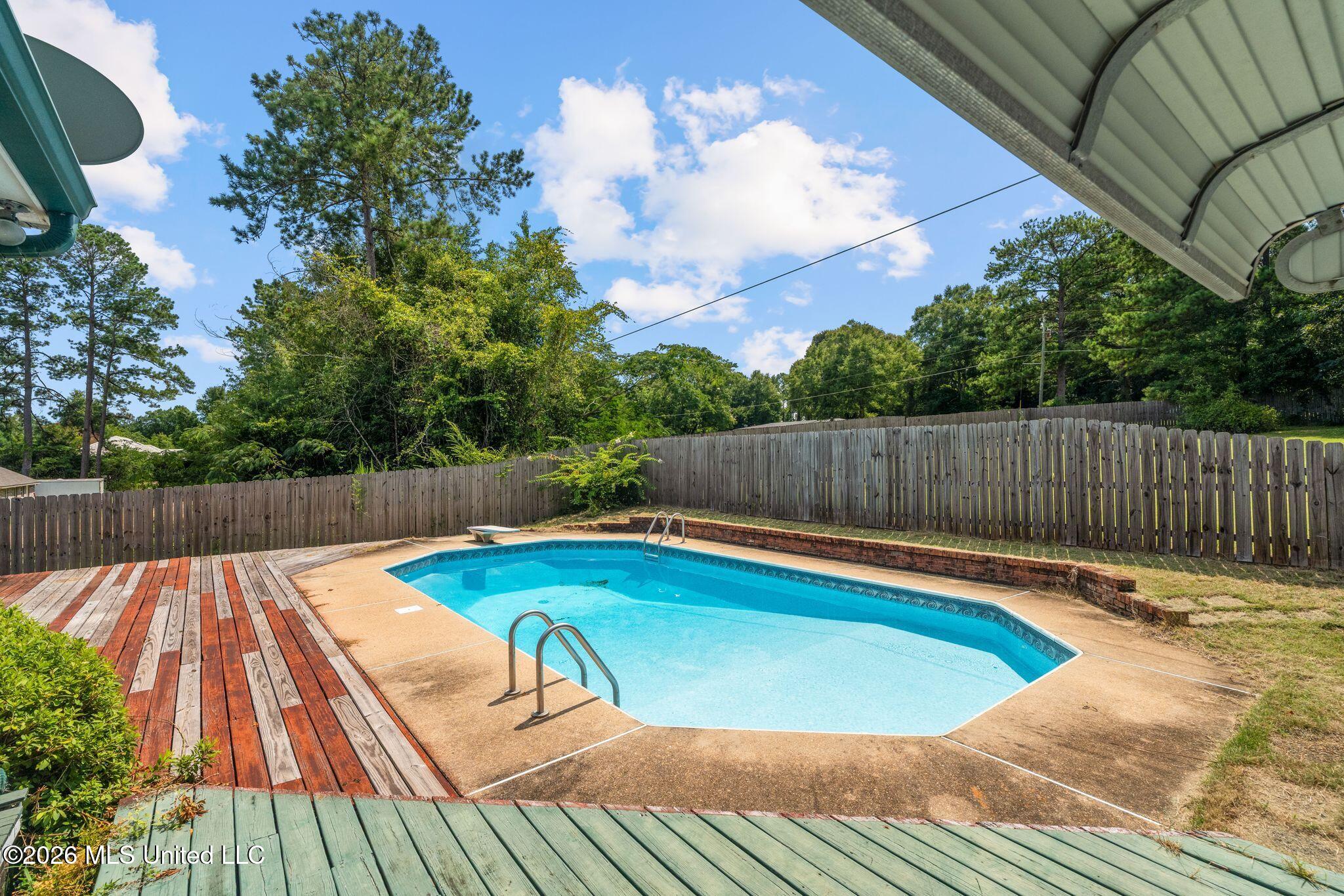 212 Hillman Road
