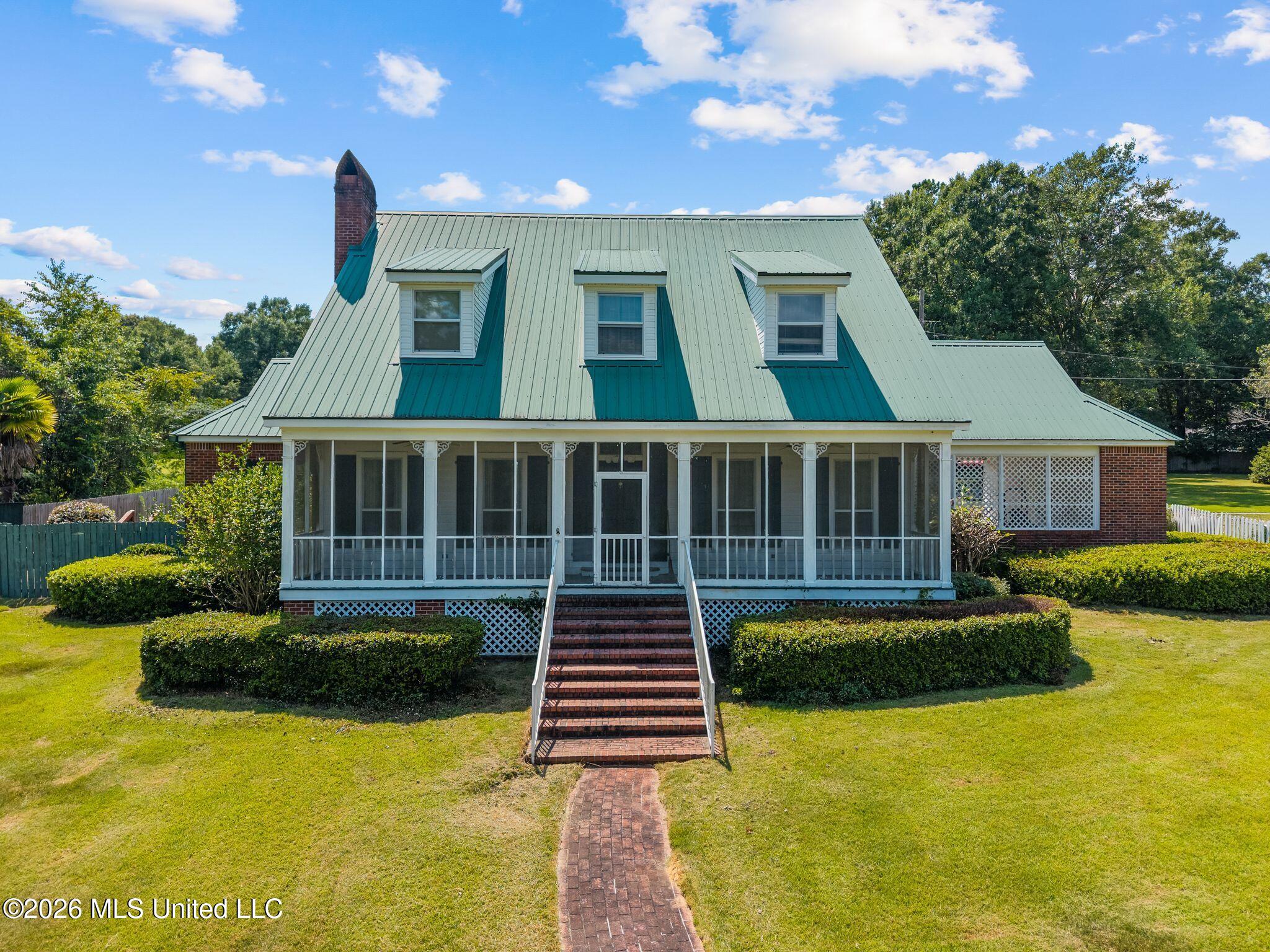 212 Hillman Road