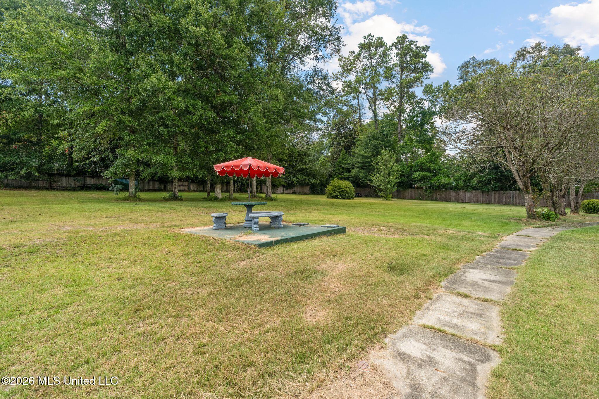 212 Hillman Road