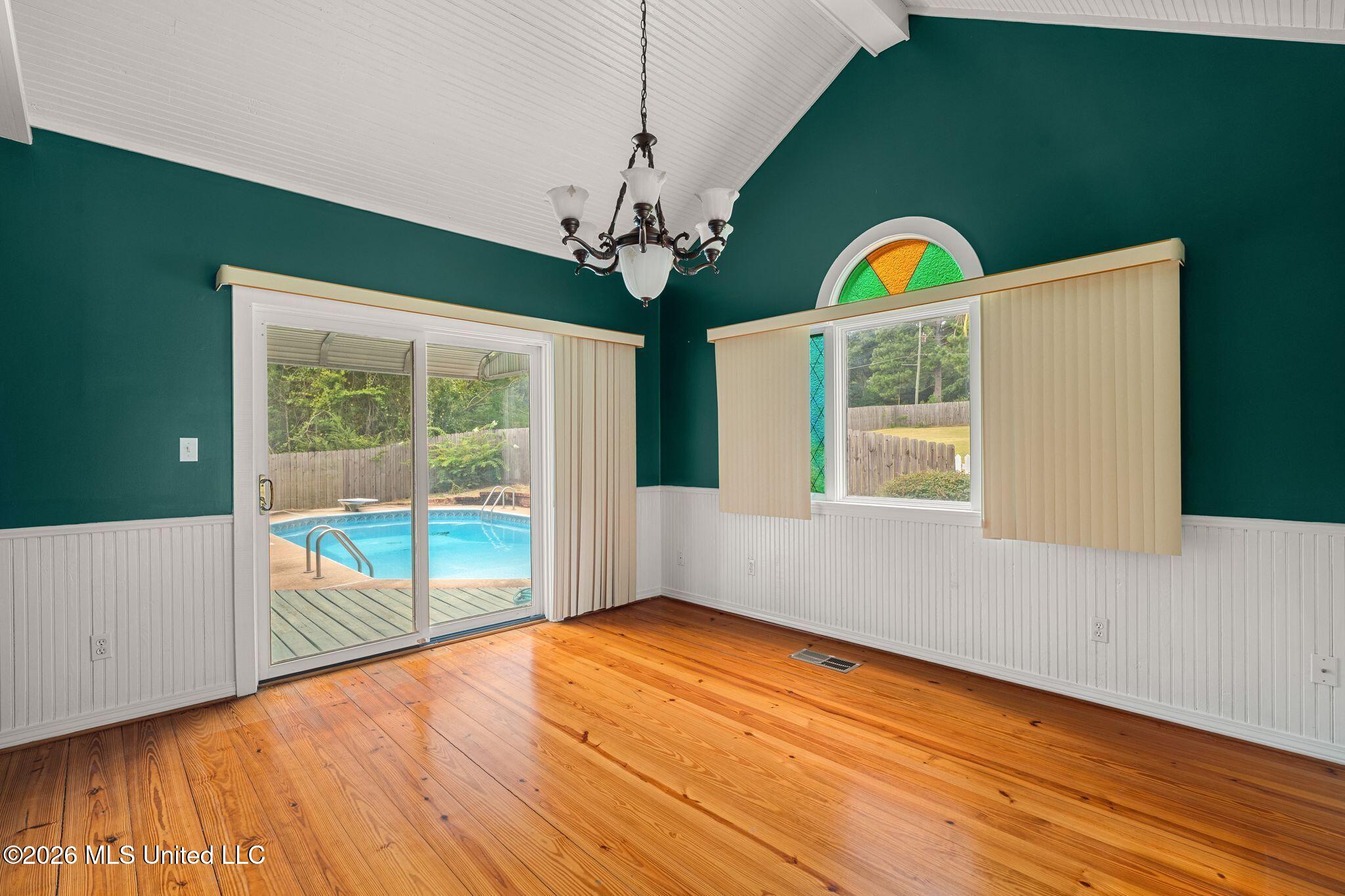 212 Hillman Road