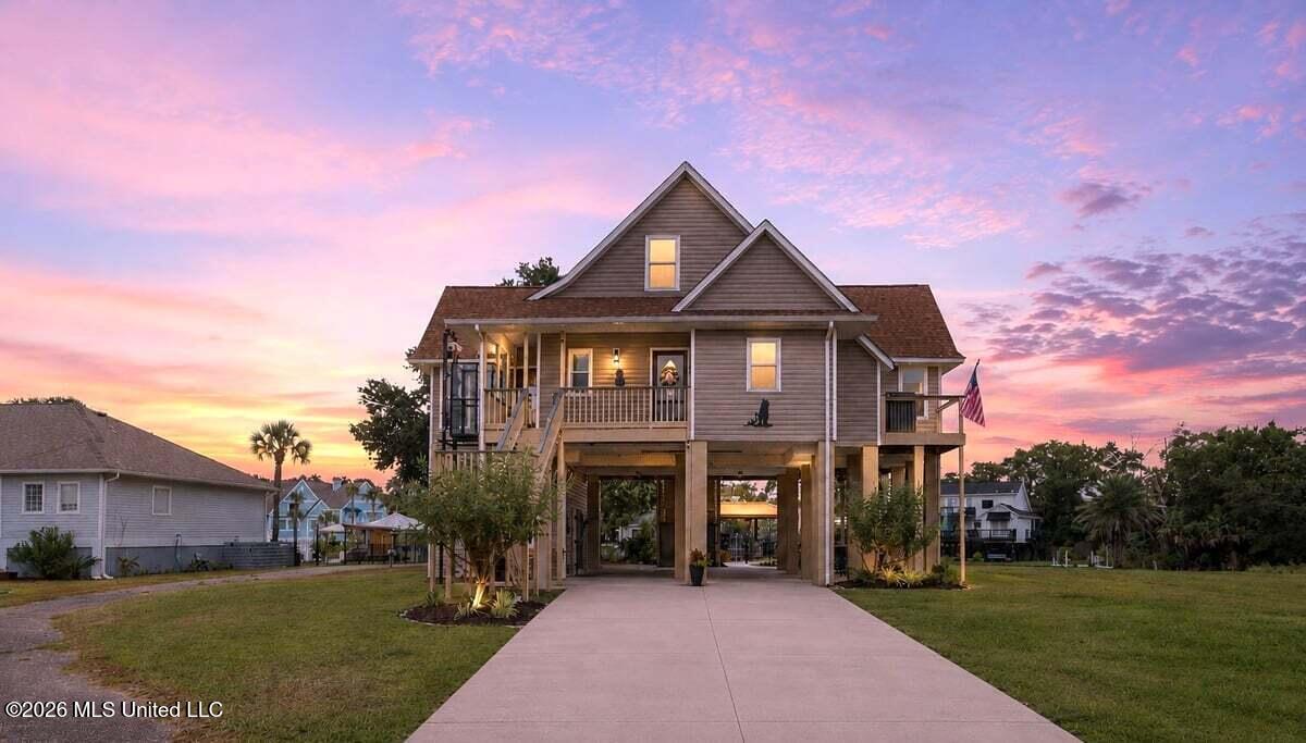 628 W Magnolia Street