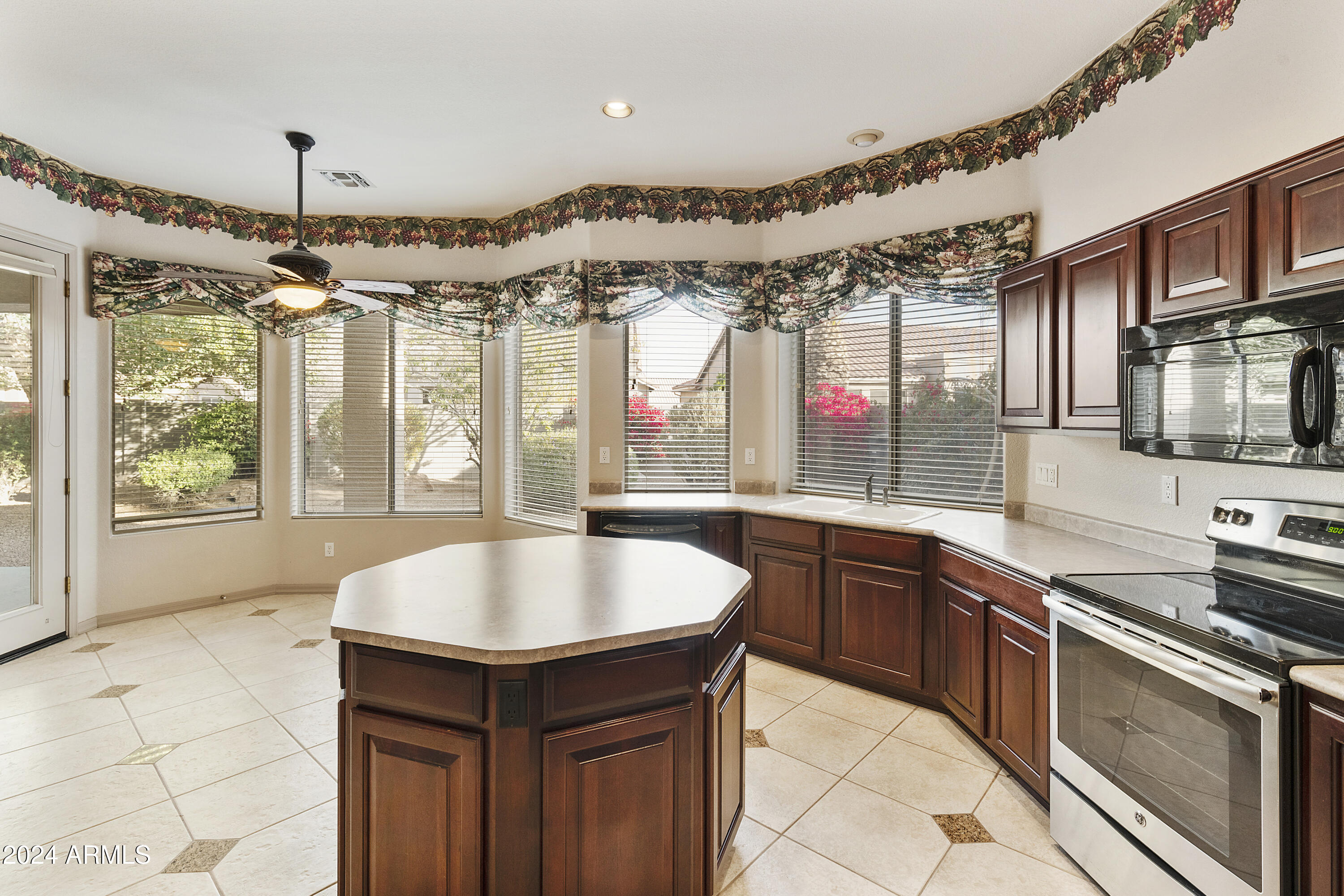 4168 E WALNUT Road