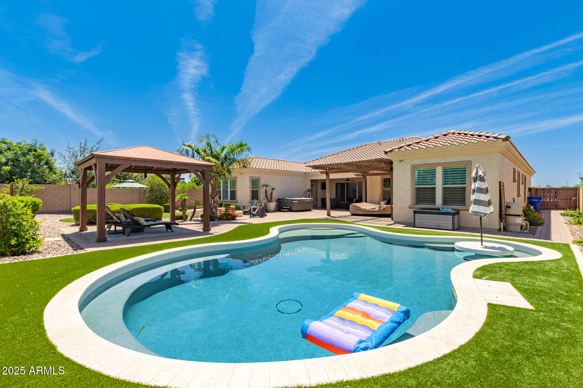 3990 E IRIS Drive
