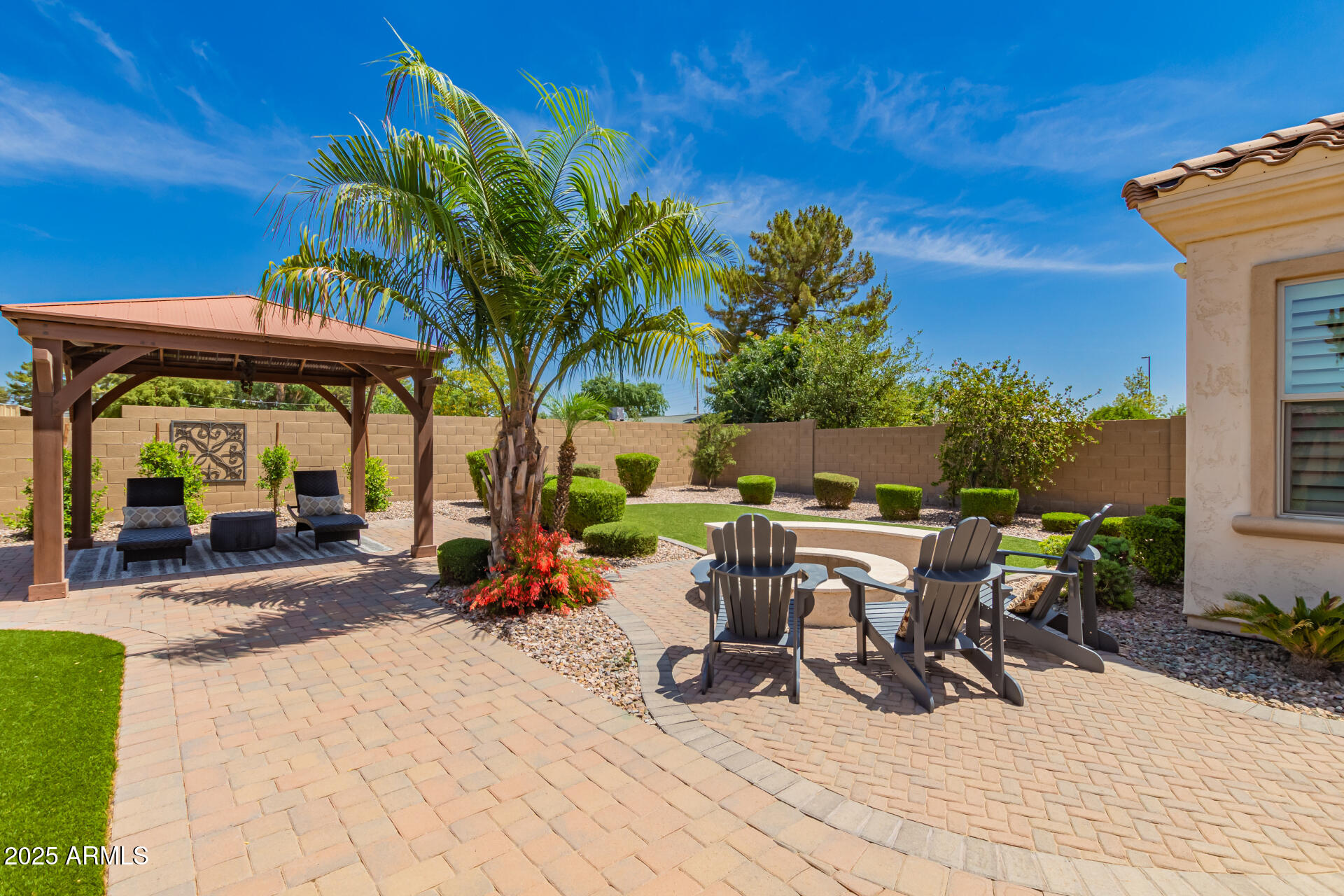 3990 E IRIS Drive