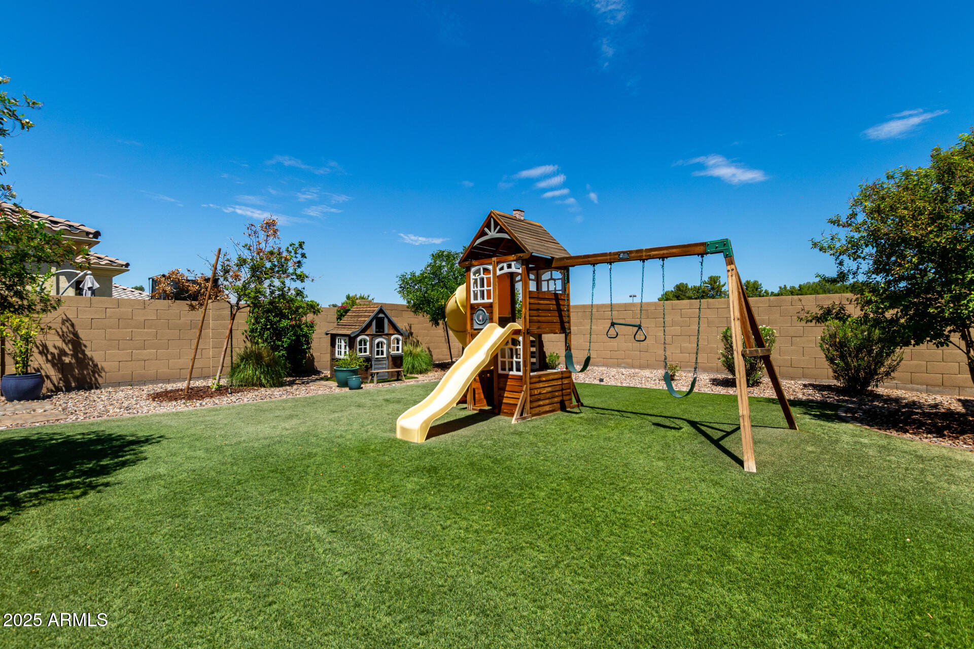 3970 E IRIS Drive