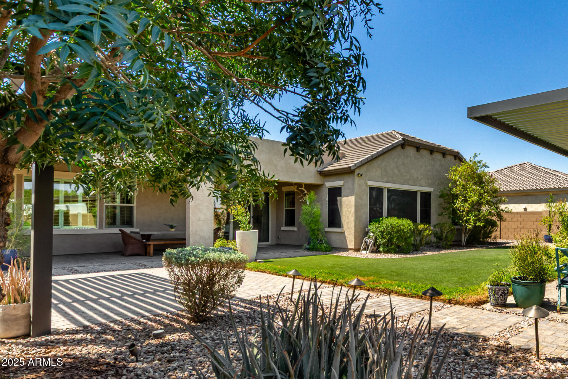 3970 E IRIS Drive