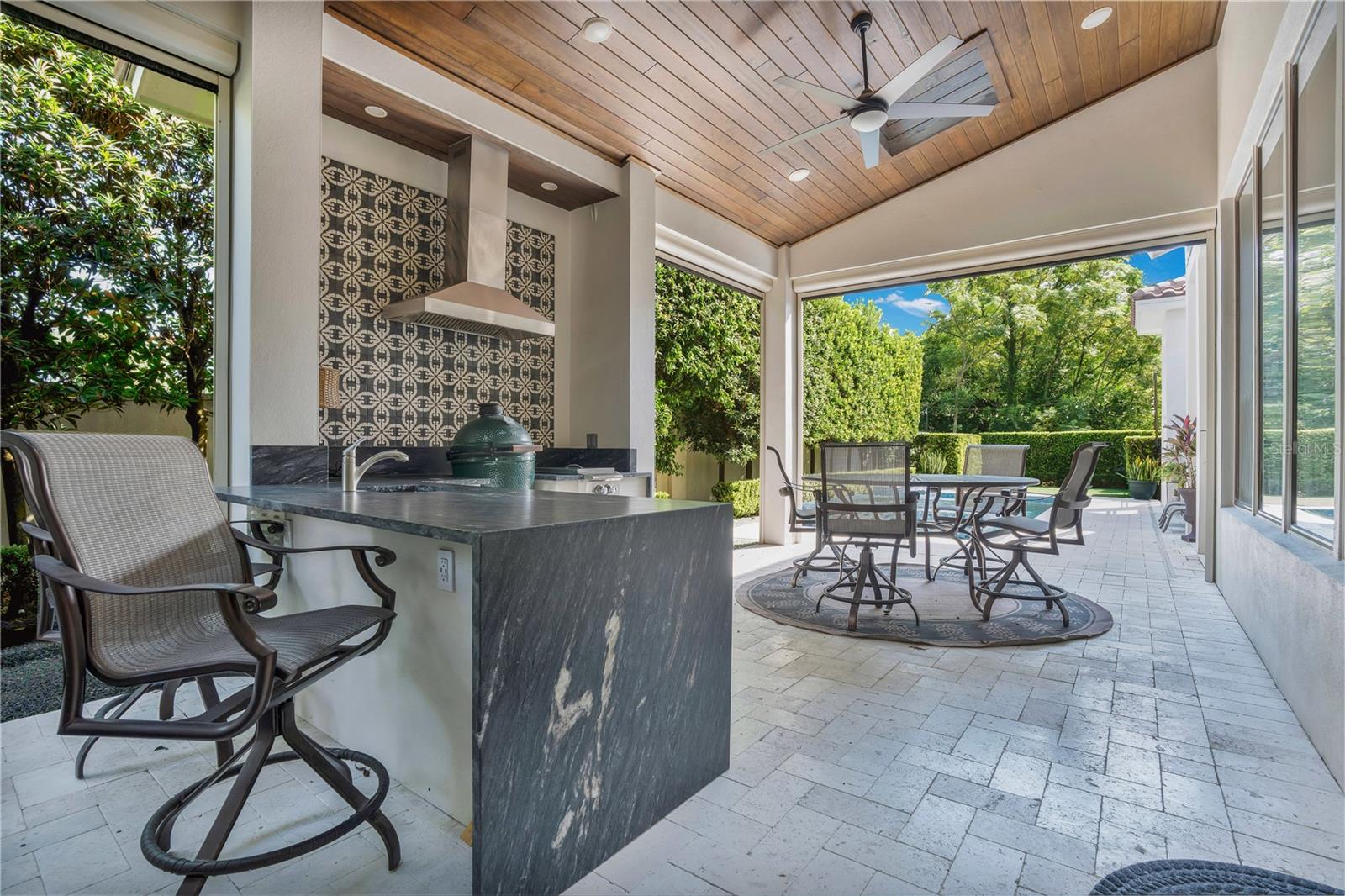 1010 N PENNSYLVANIA AVE