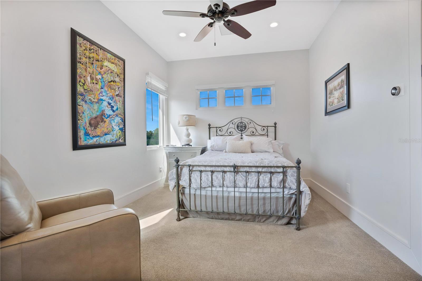 1010 N PENNSYLVANIA AVE