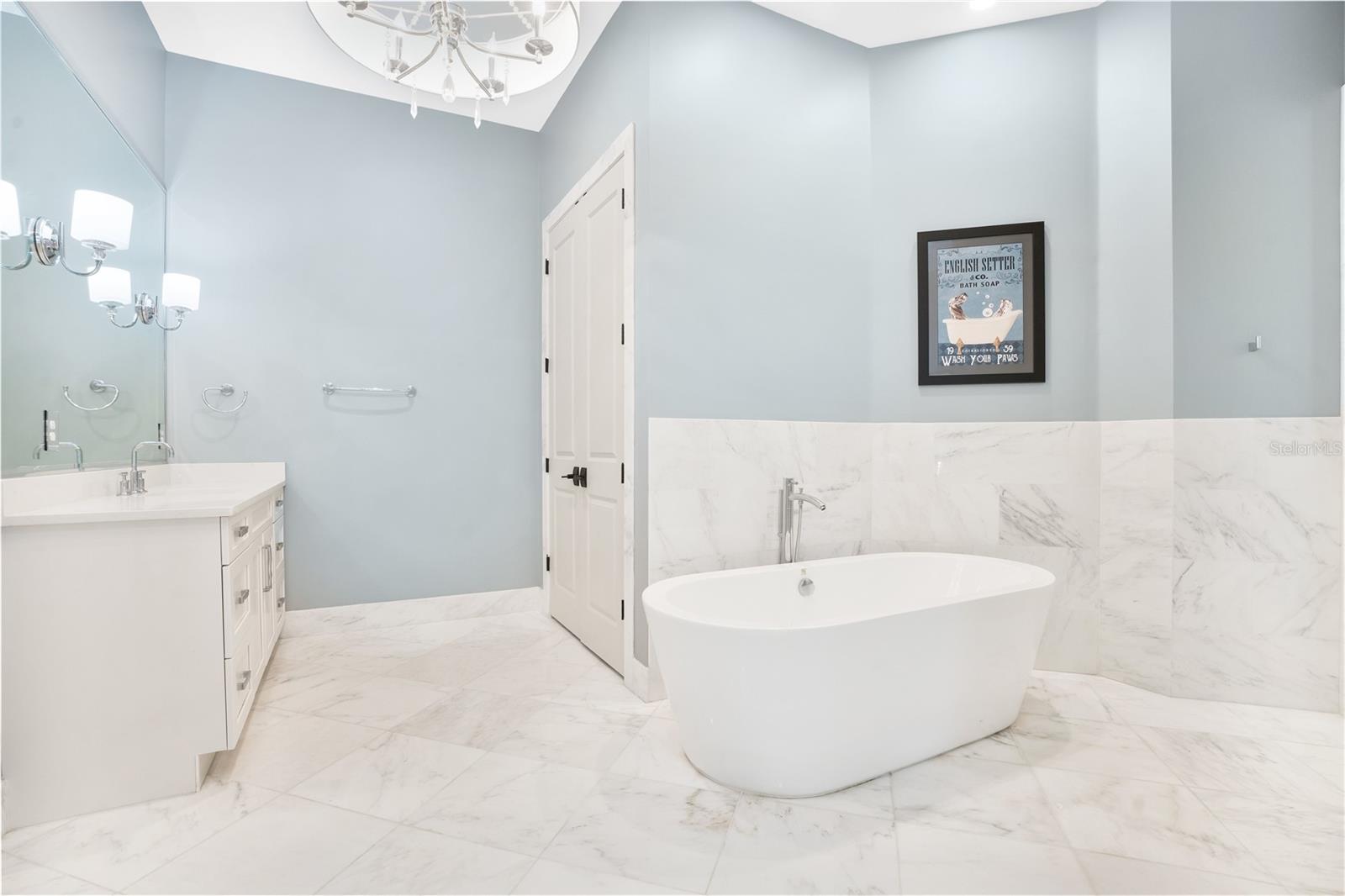 1010 N PENNSYLVANIA AVE