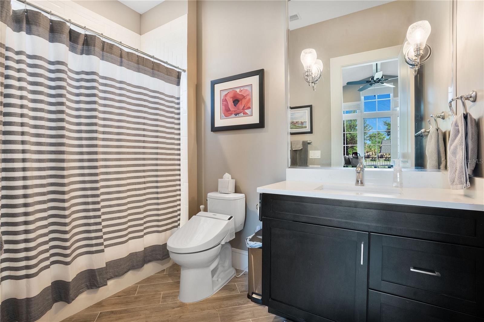 1010 N PENNSYLVANIA AVE