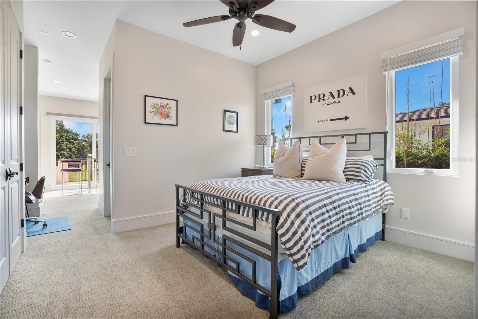 1010 N PENNSYLVANIA AVE