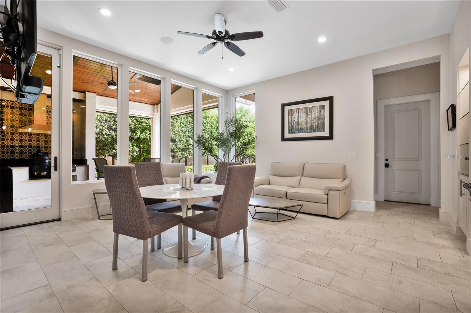 1010 N PENNSYLVANIA AVE