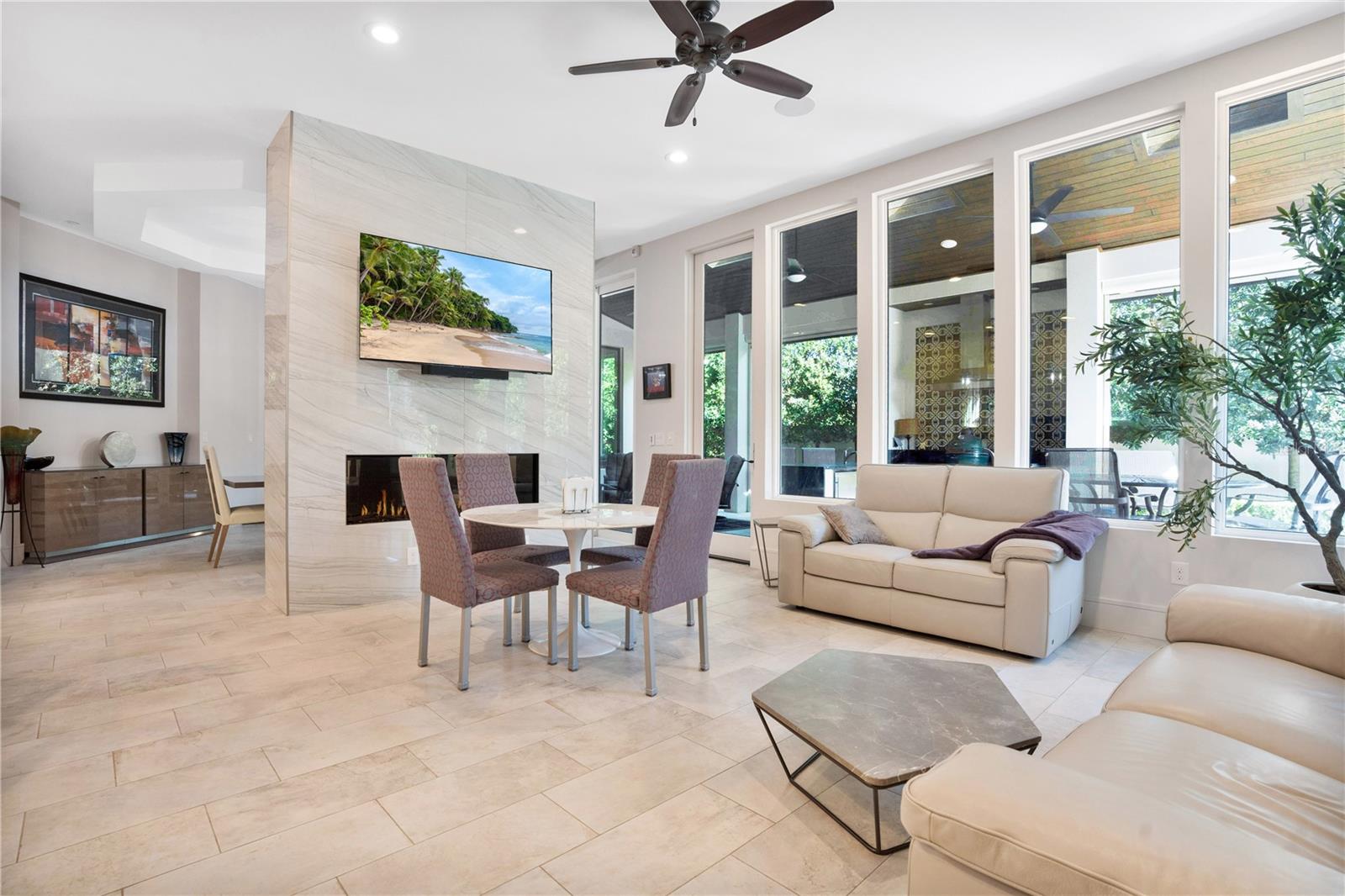 1010 N PENNSYLVANIA AVE