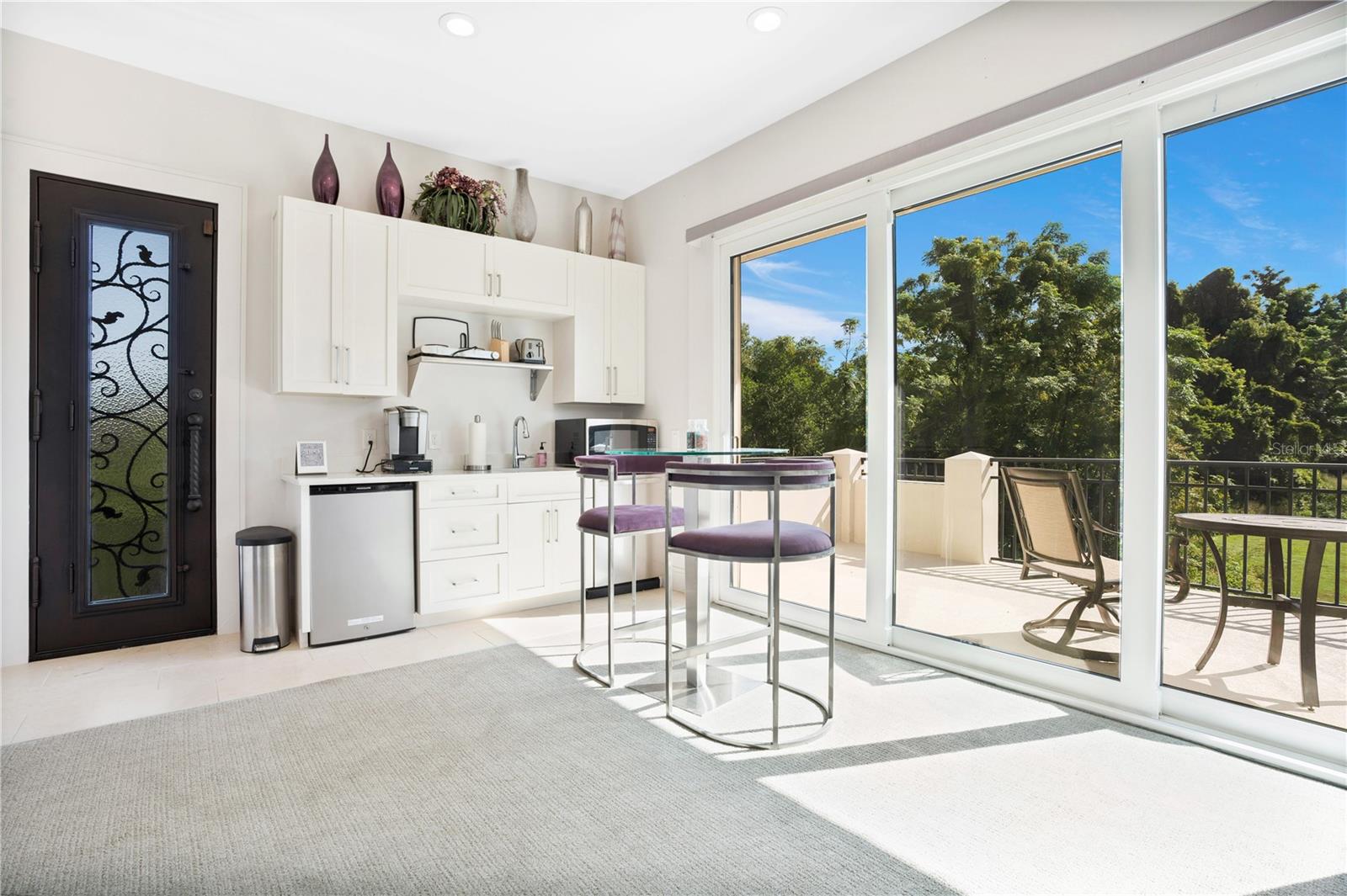 1010 N PENNSYLVANIA AVE