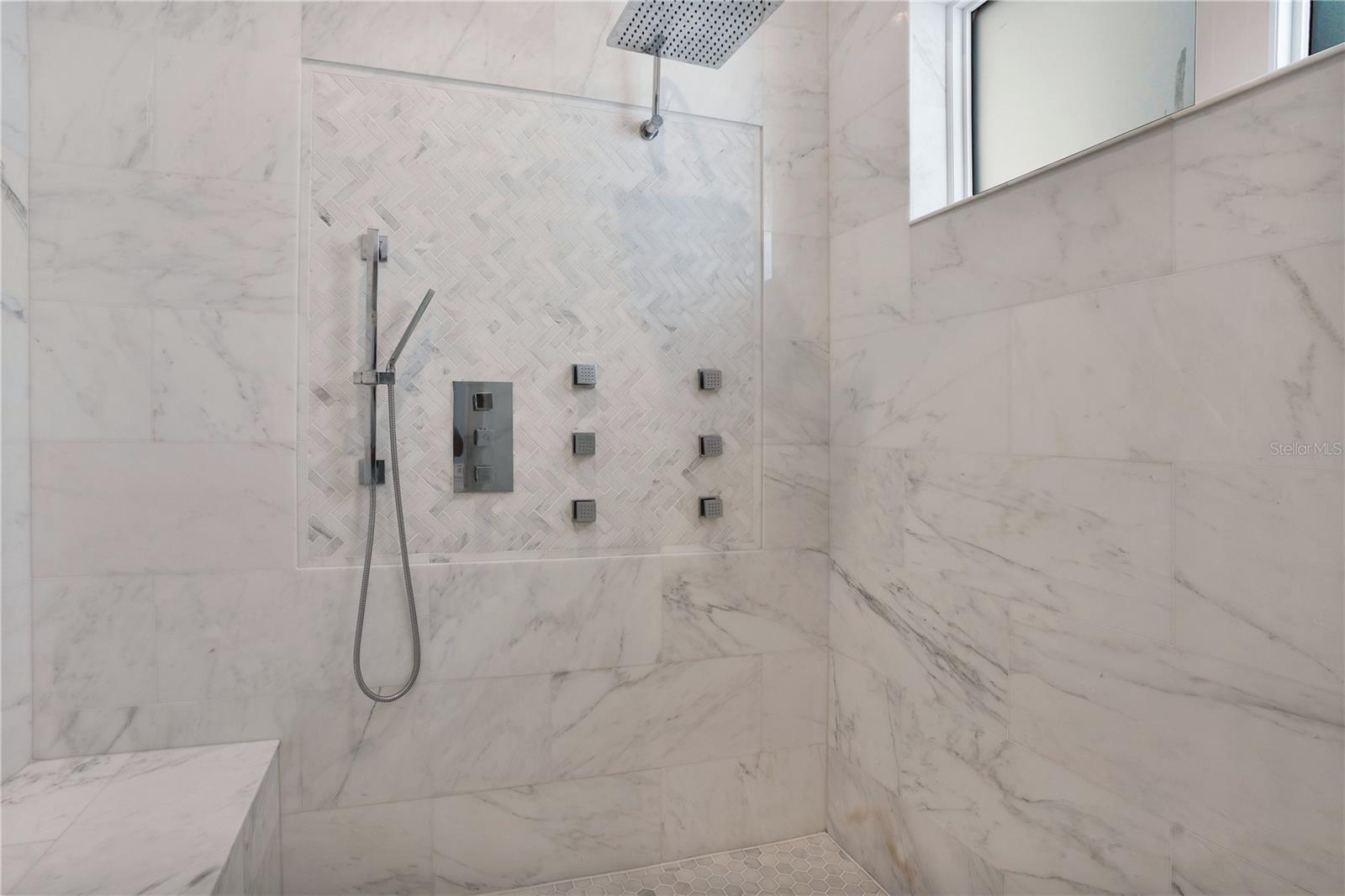 1010 N PENNSYLVANIA AVE