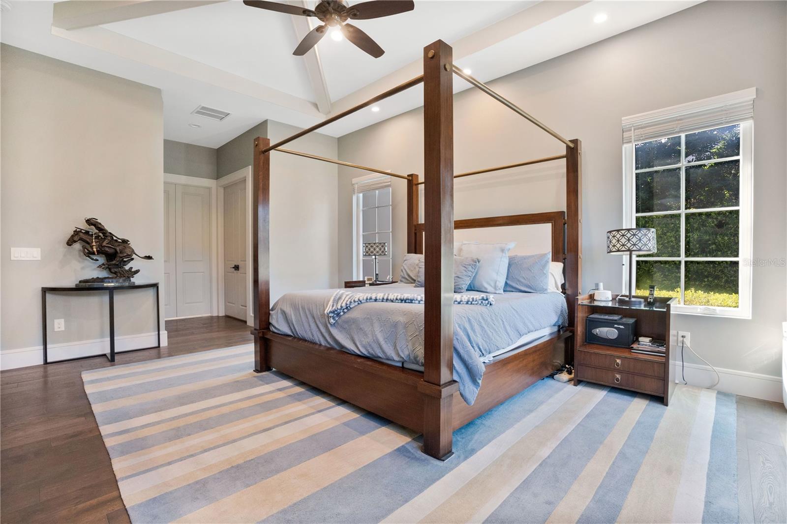 1010 N PENNSYLVANIA AVE