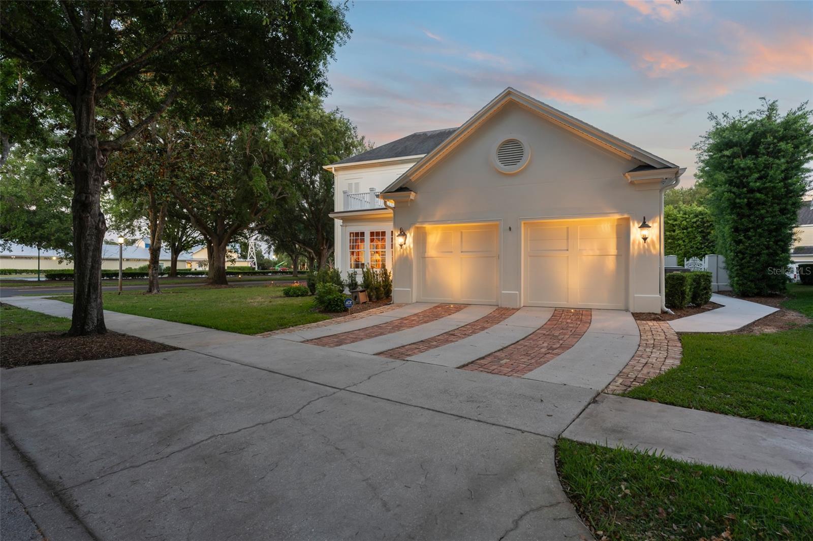706 GOLFPARK DR