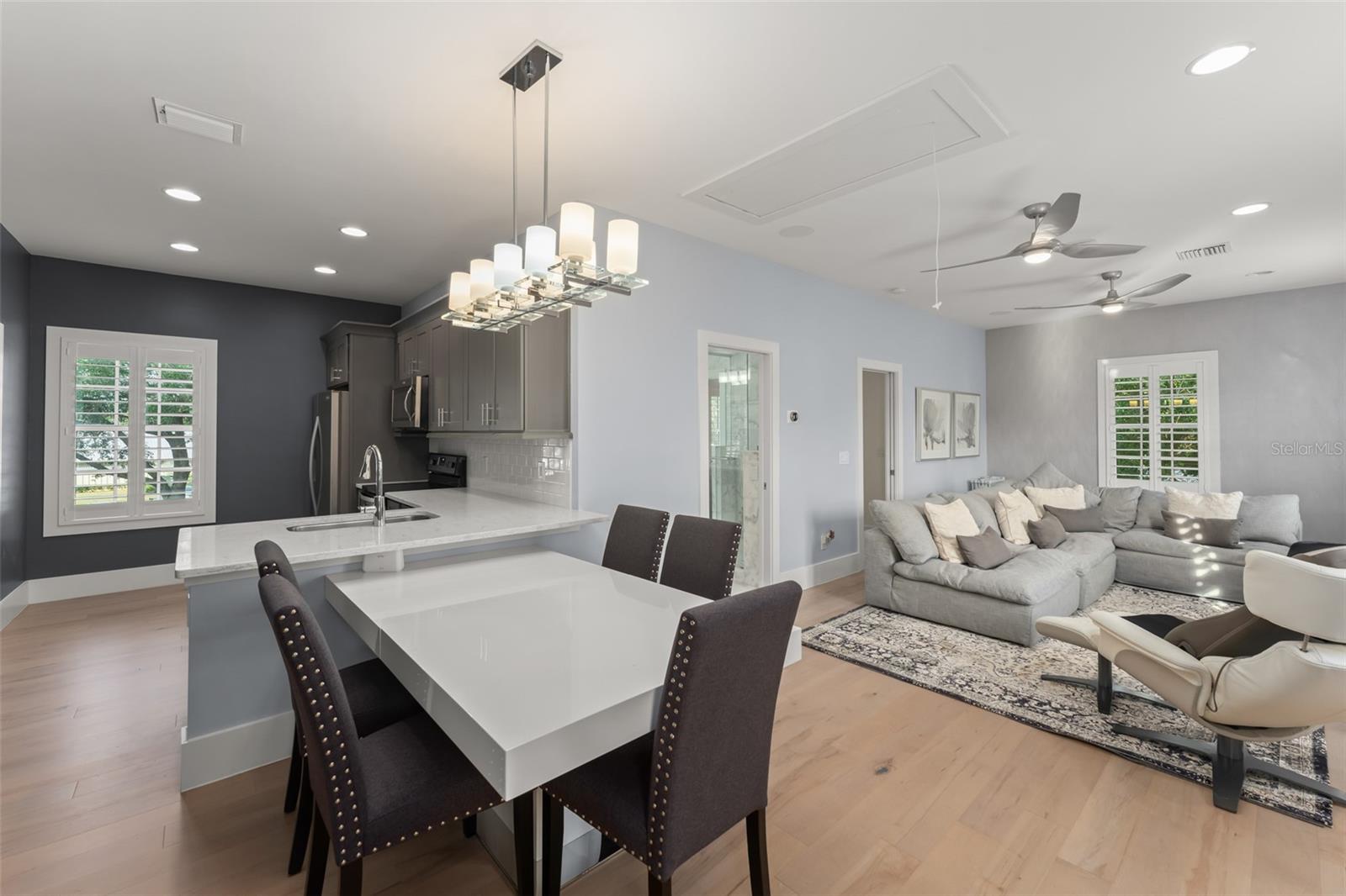 706 GOLFPARK DR