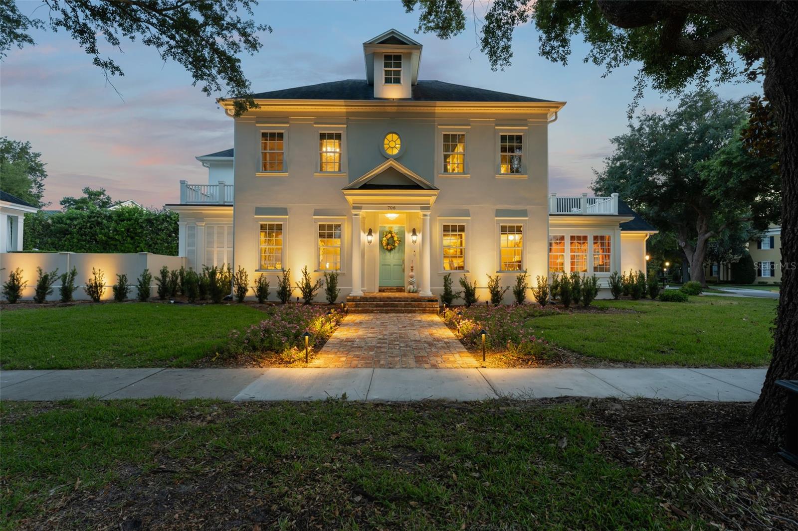 706 GOLFPARK DR