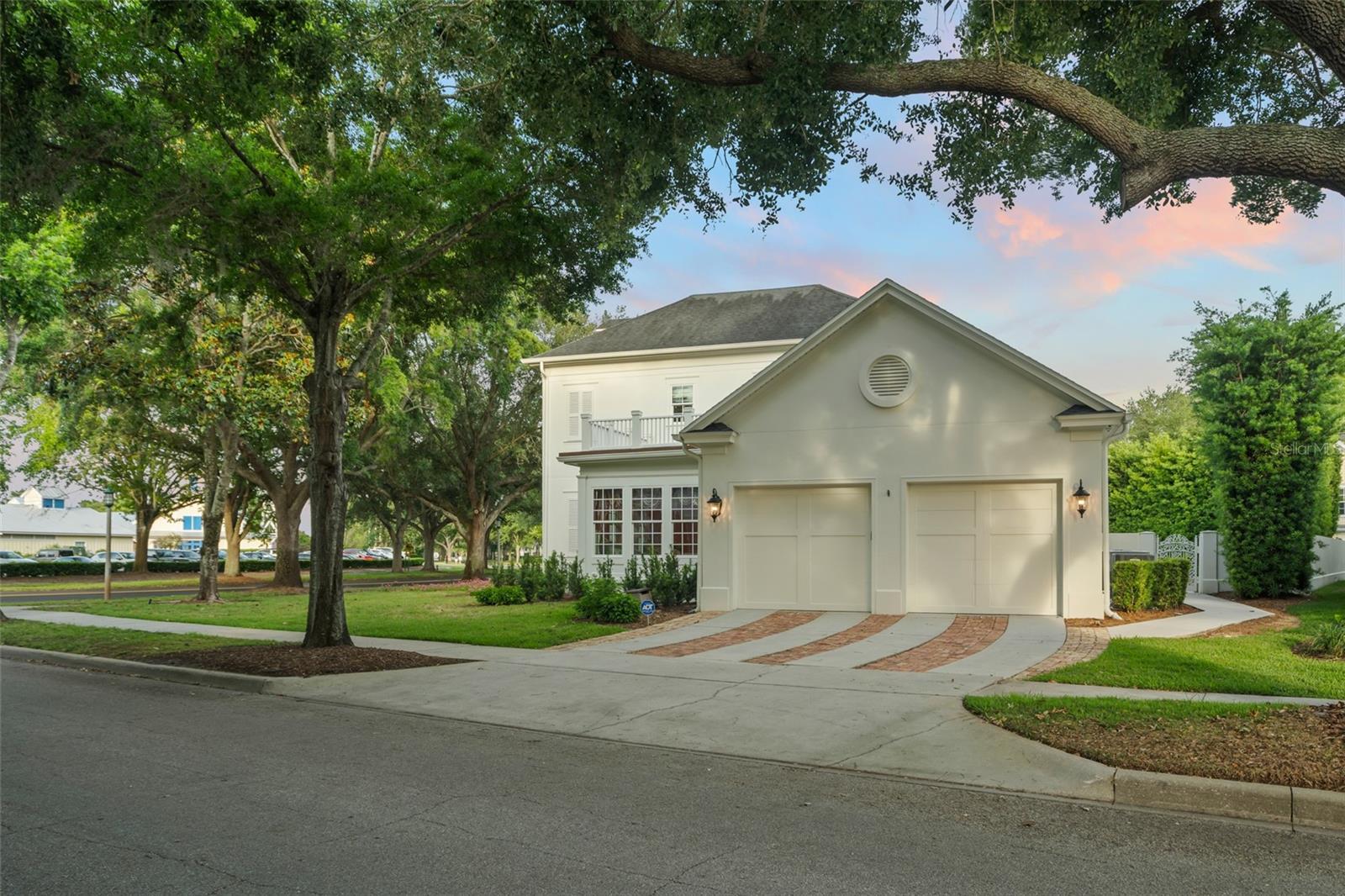 706 GOLFPARK DR