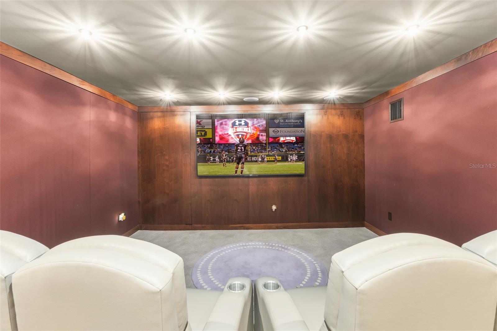 706 GOLFPARK DR