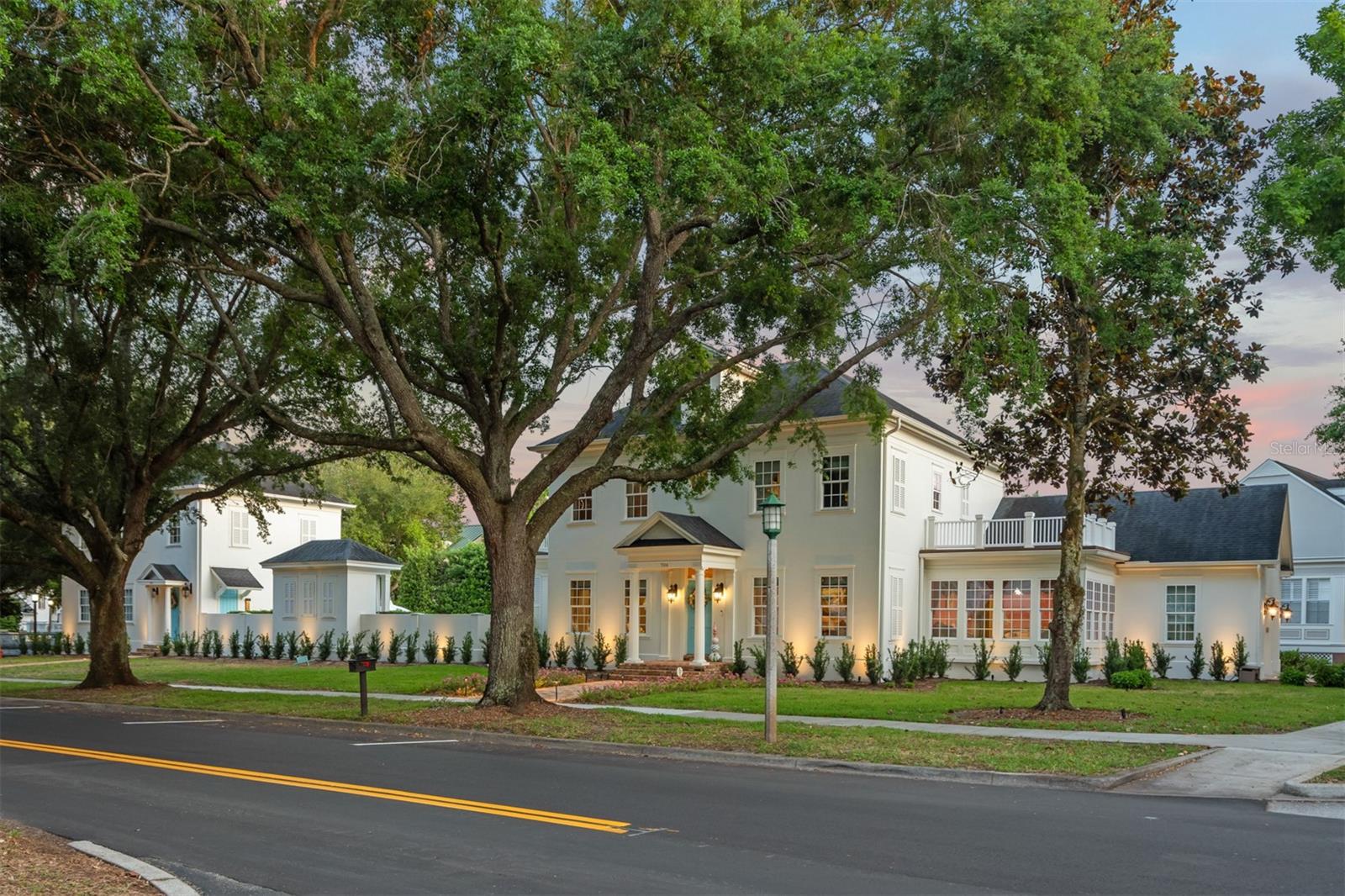 706 GOLFPARK DR
