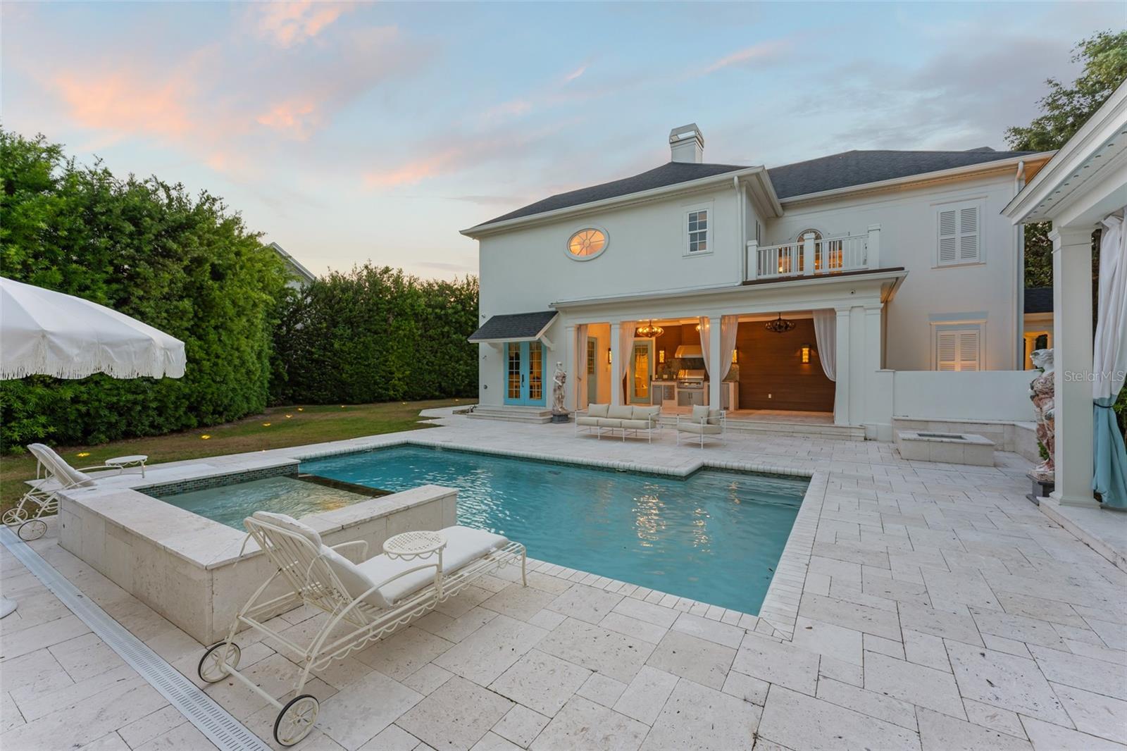 706 GOLFPARK DR