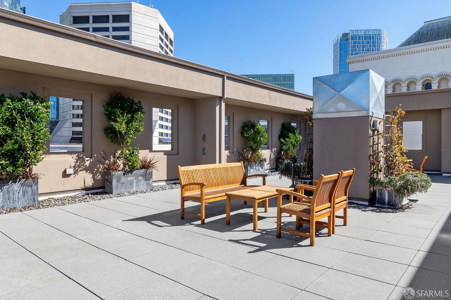 77 Van Ness Avenue # 506