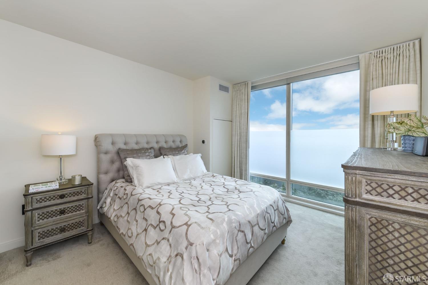 425 1st Street # 803