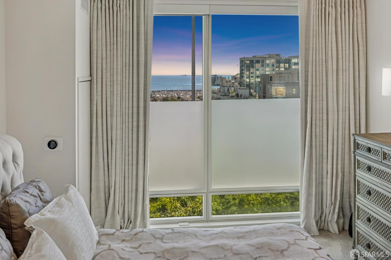 425 1st Street # 803