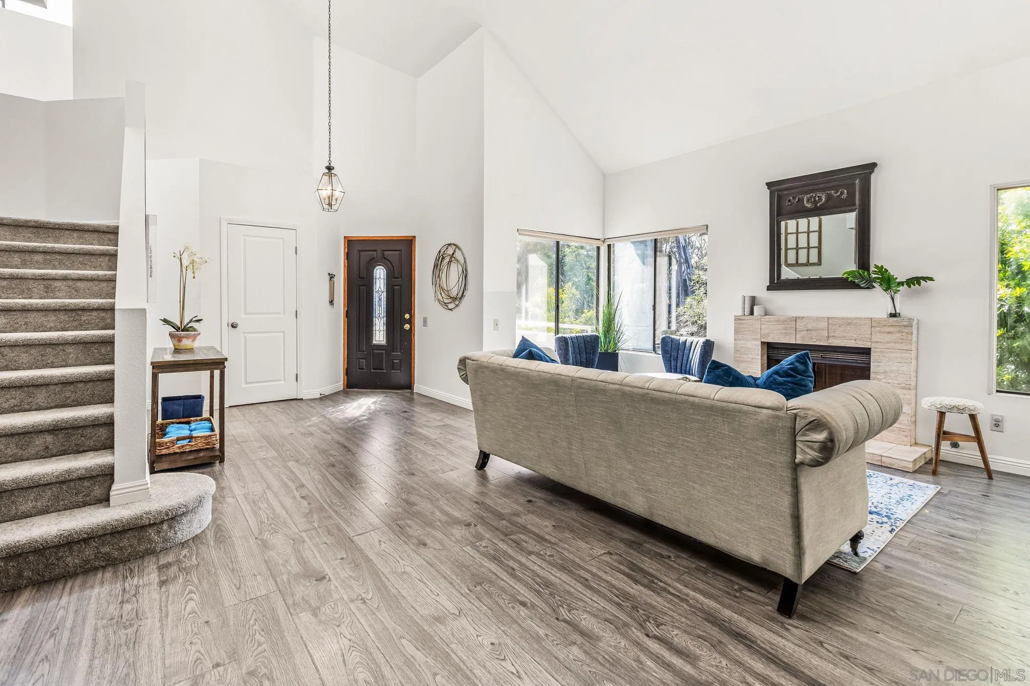 2820 Cedarwood Way