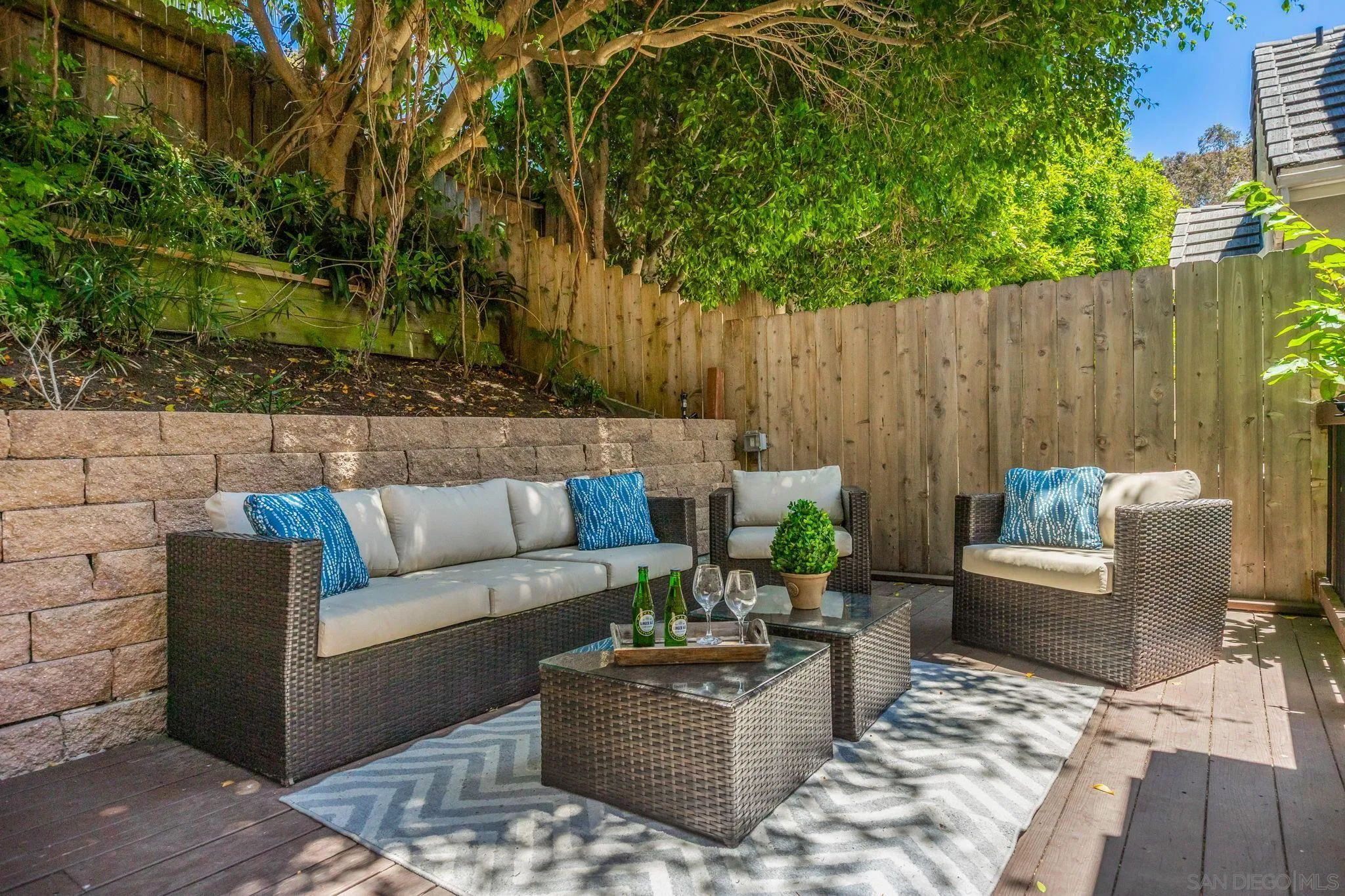 2820 Cedarwood Way