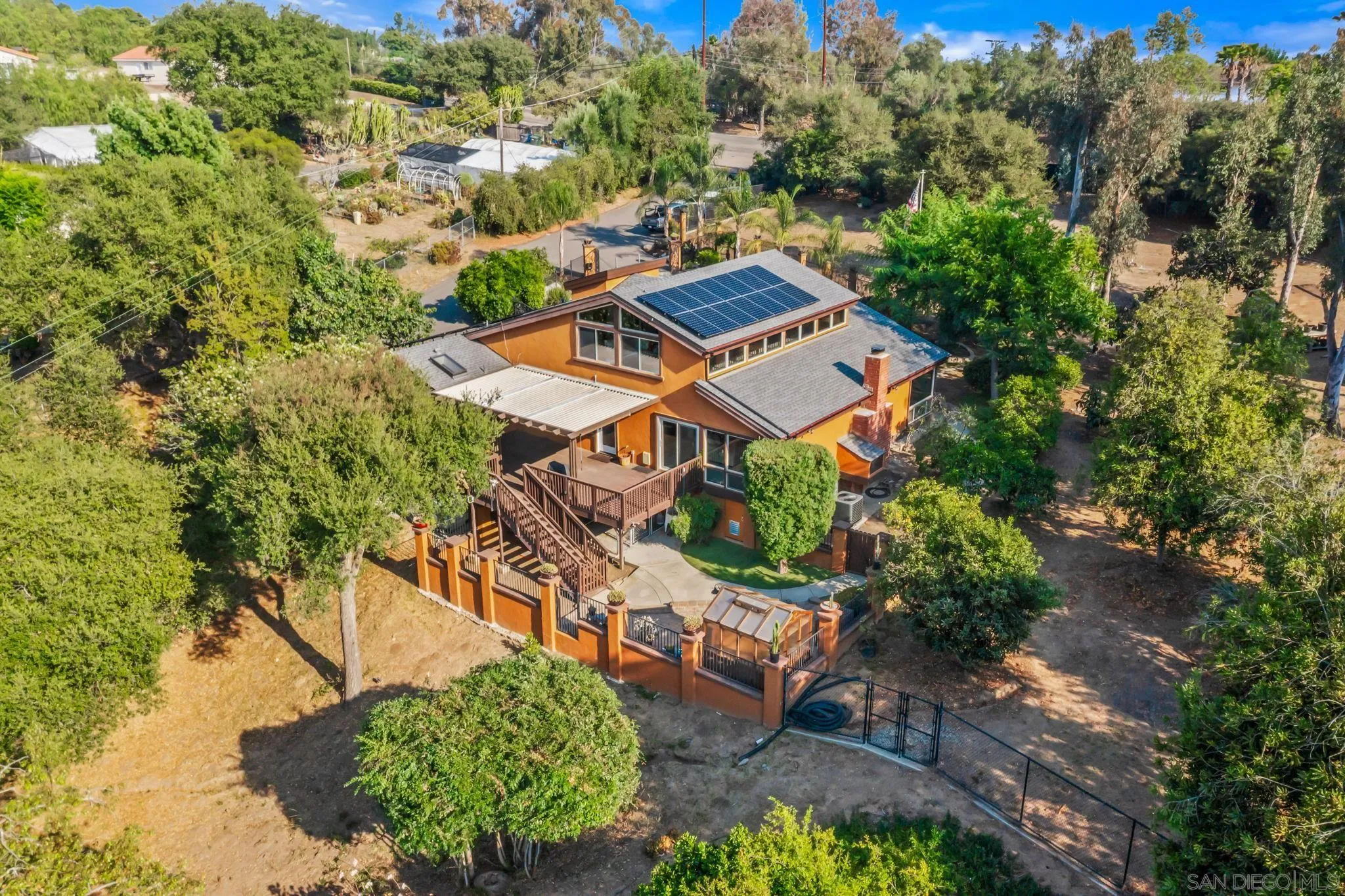 2260 E Mission Rd