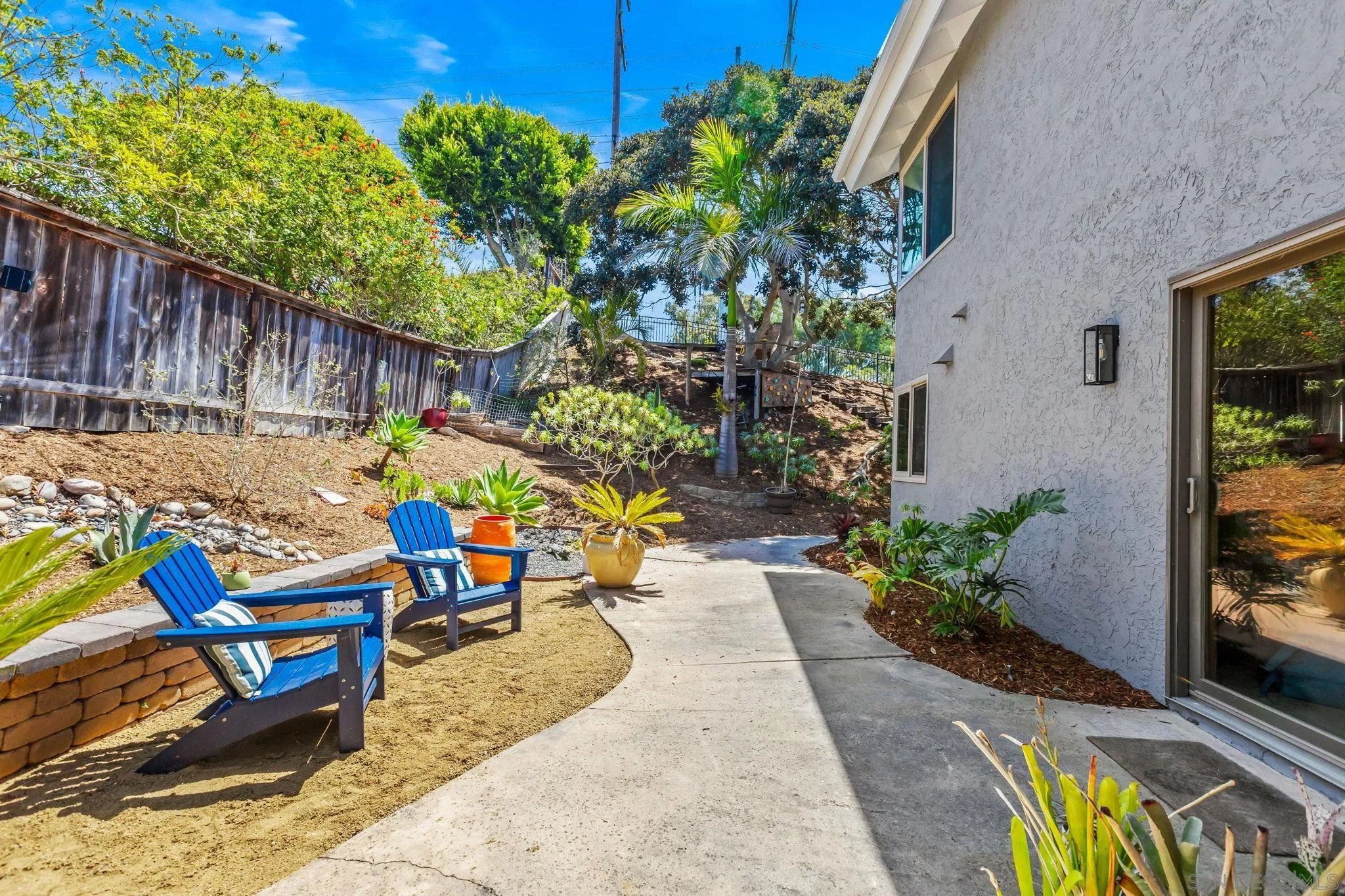 1141 Cerro Largo Dr