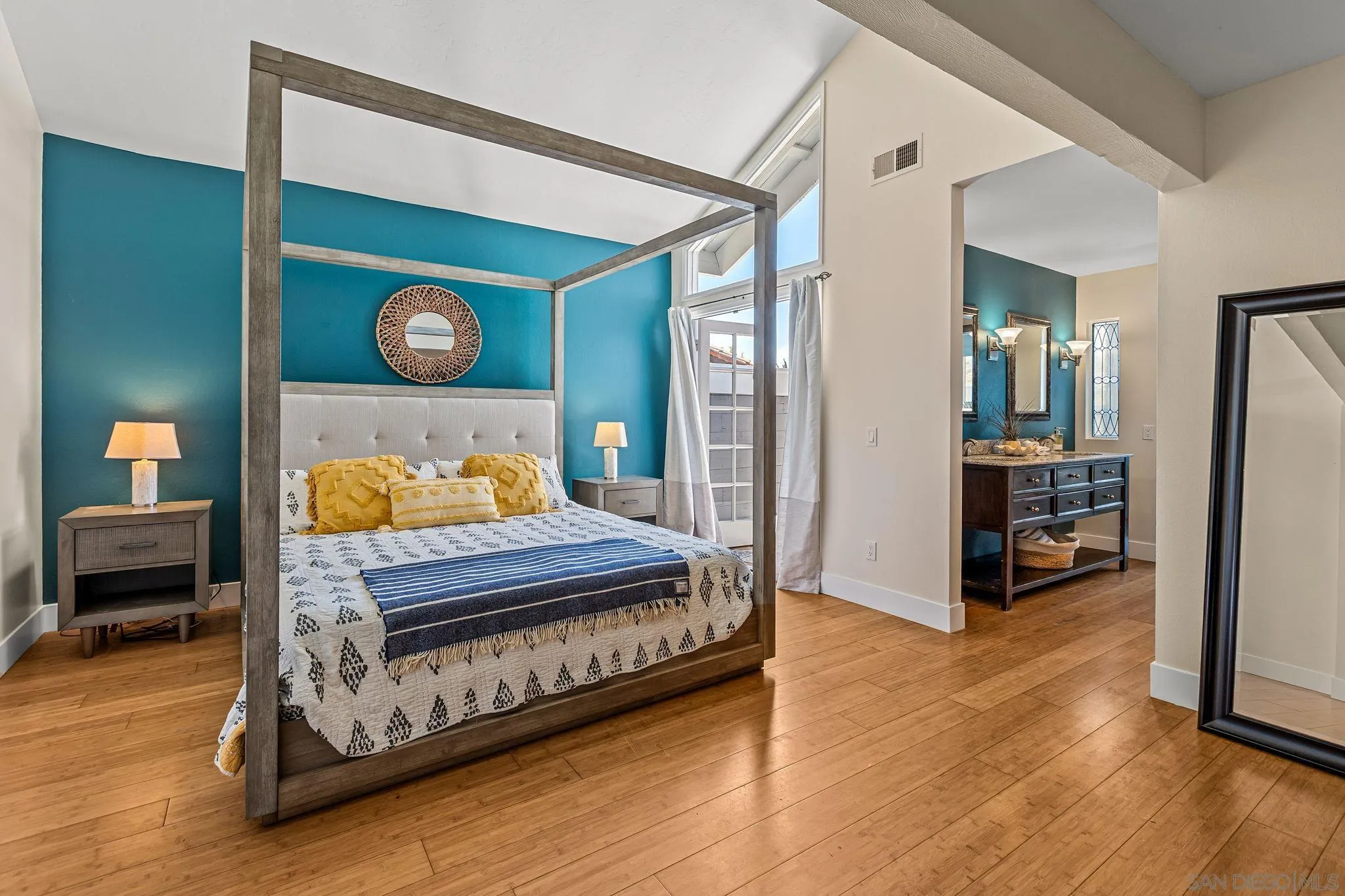 1141 Cerro Largo Dr