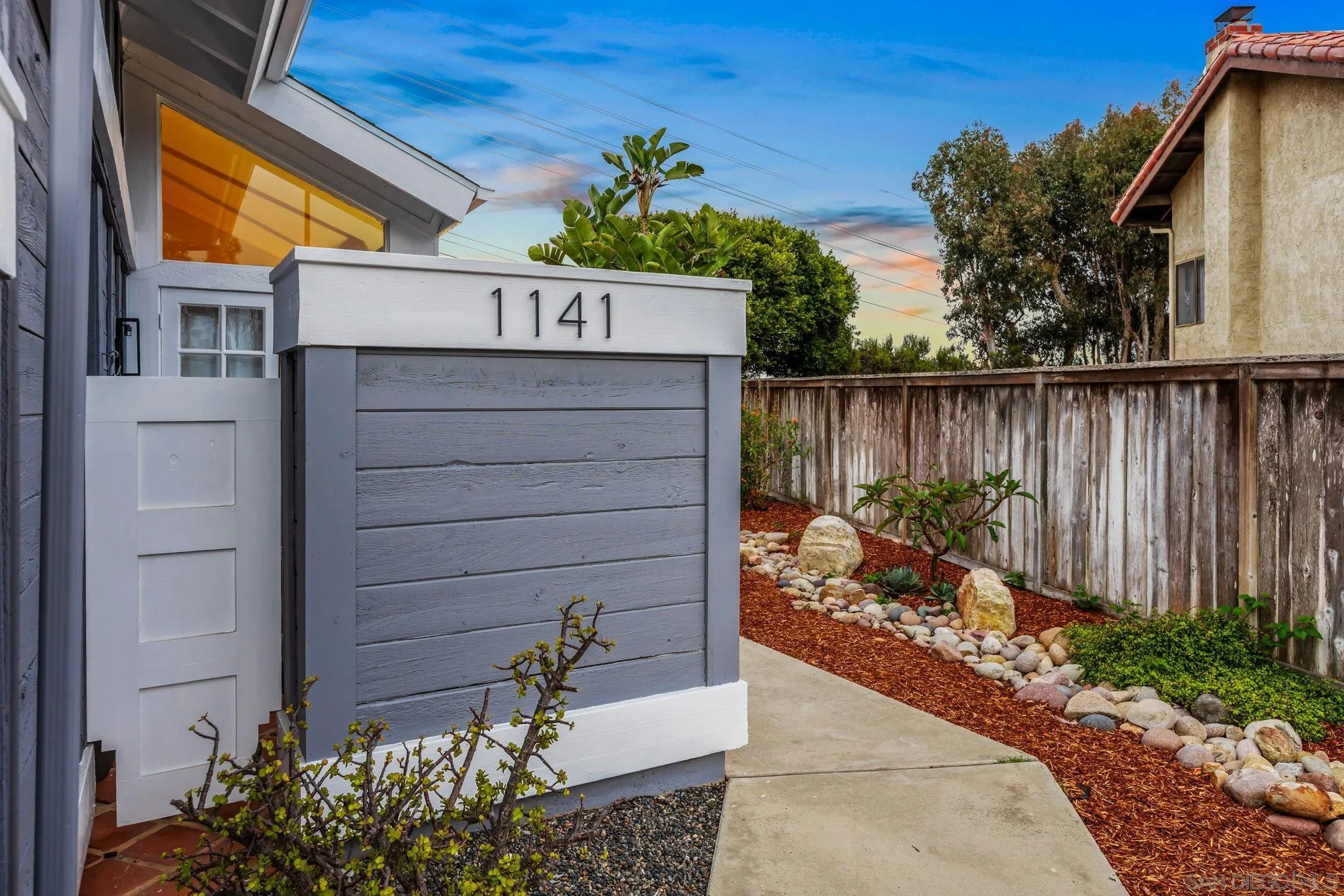 1141 Cerro Largo Dr