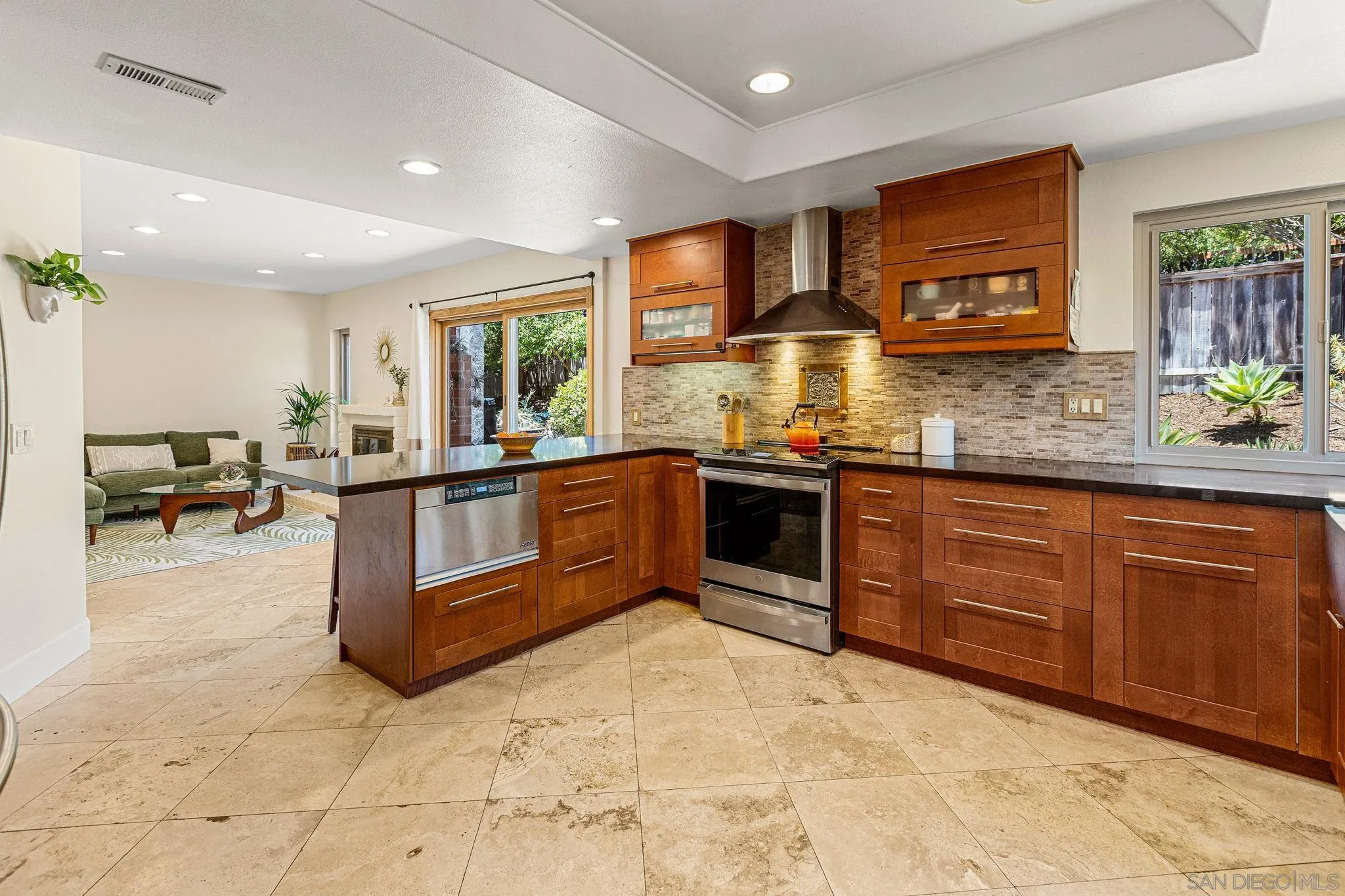 1141 Cerro Largo Dr