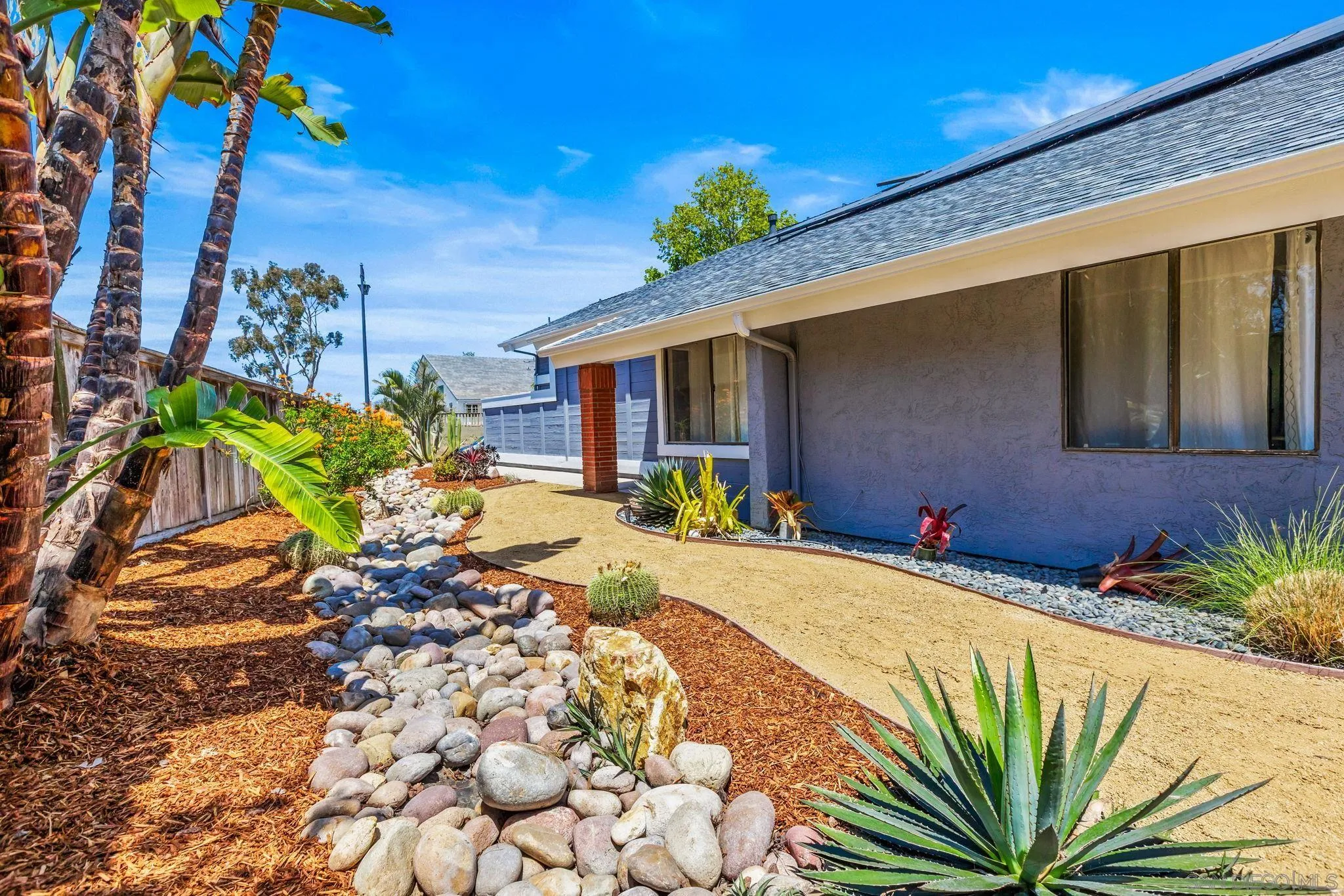 1141 Cerro Largo Dr