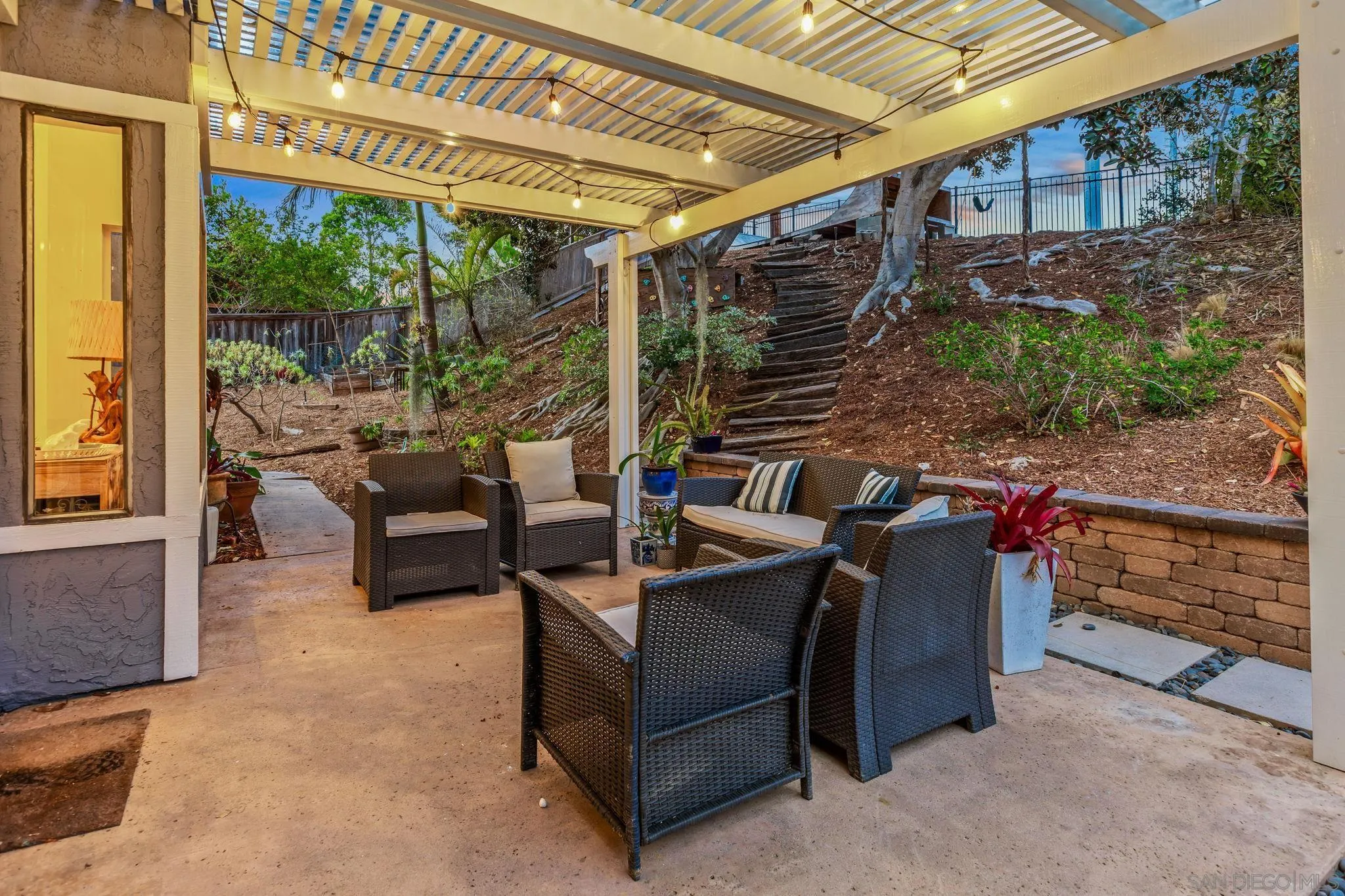 1141 Cerro Largo Dr