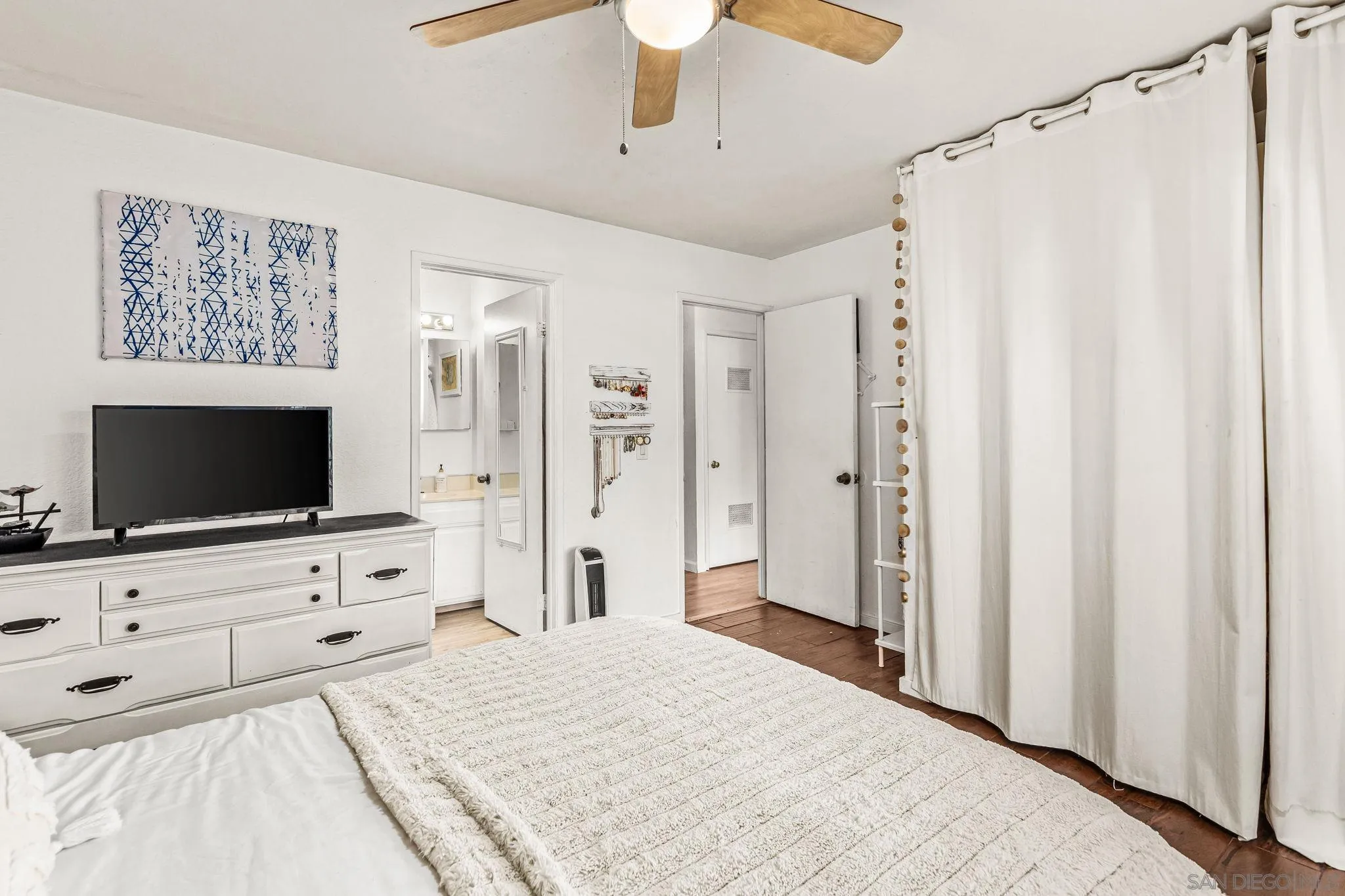 335 34th St Unit Unit 1