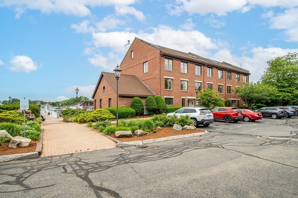 126 Merrimac Street Unit: 59