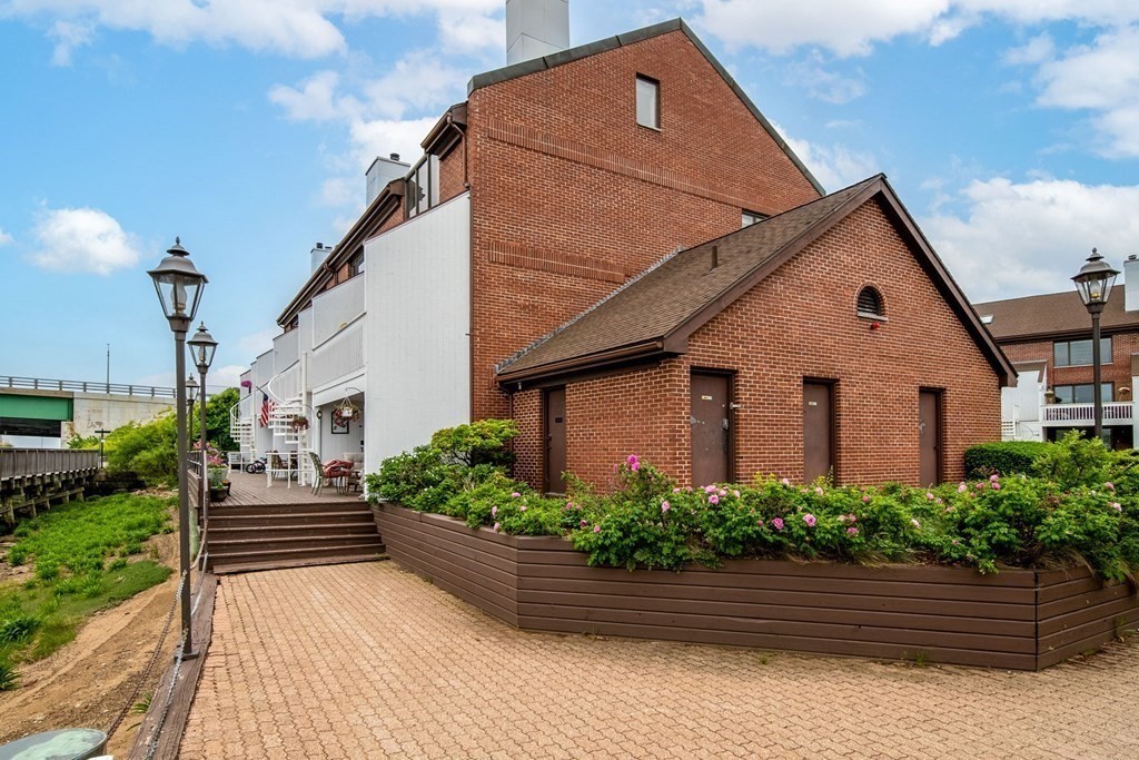 126 Merrimac Street Unit: 59