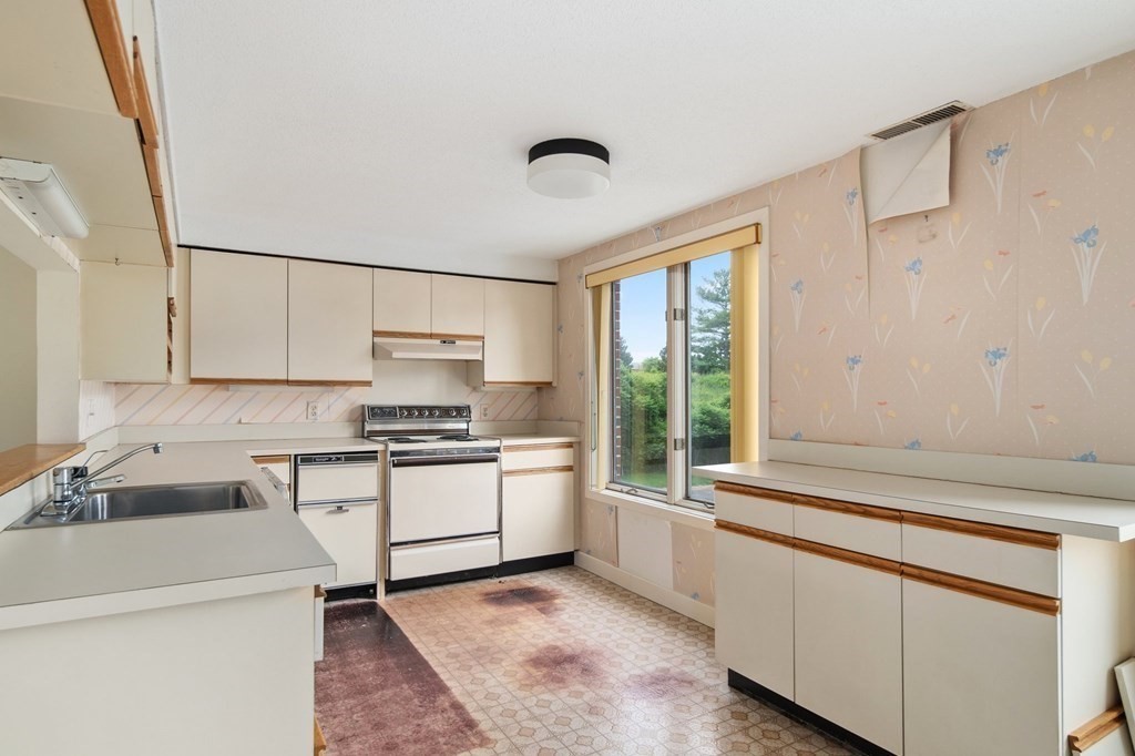 126 Merrimac Street Unit: 59