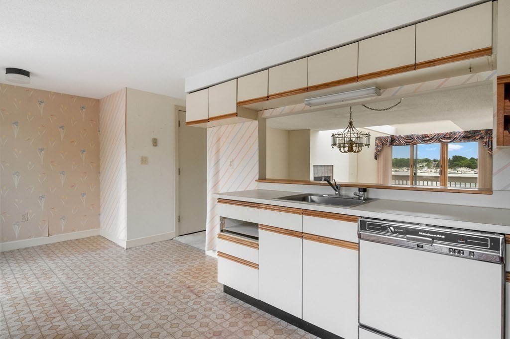 126 Merrimac Street Unit: 59